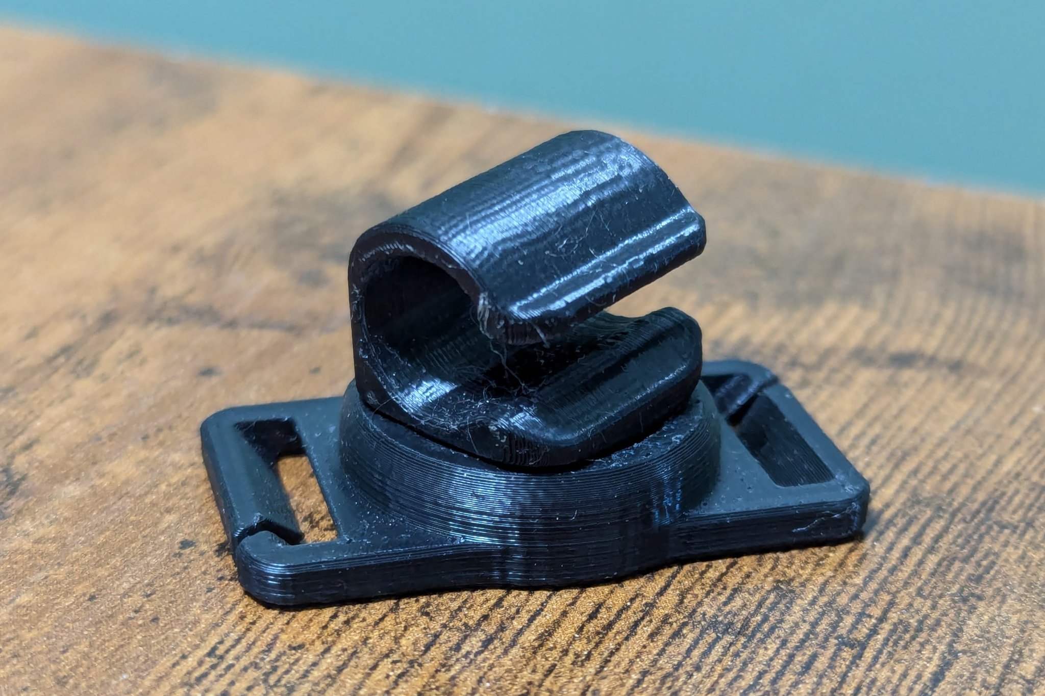 Kẹp Dây Nước Balo Nam Châm. Tùy Chỉnh Được!