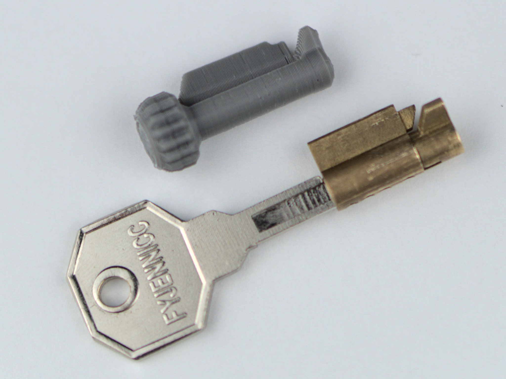 Chốt khóa TwistLock tương thích ME/2