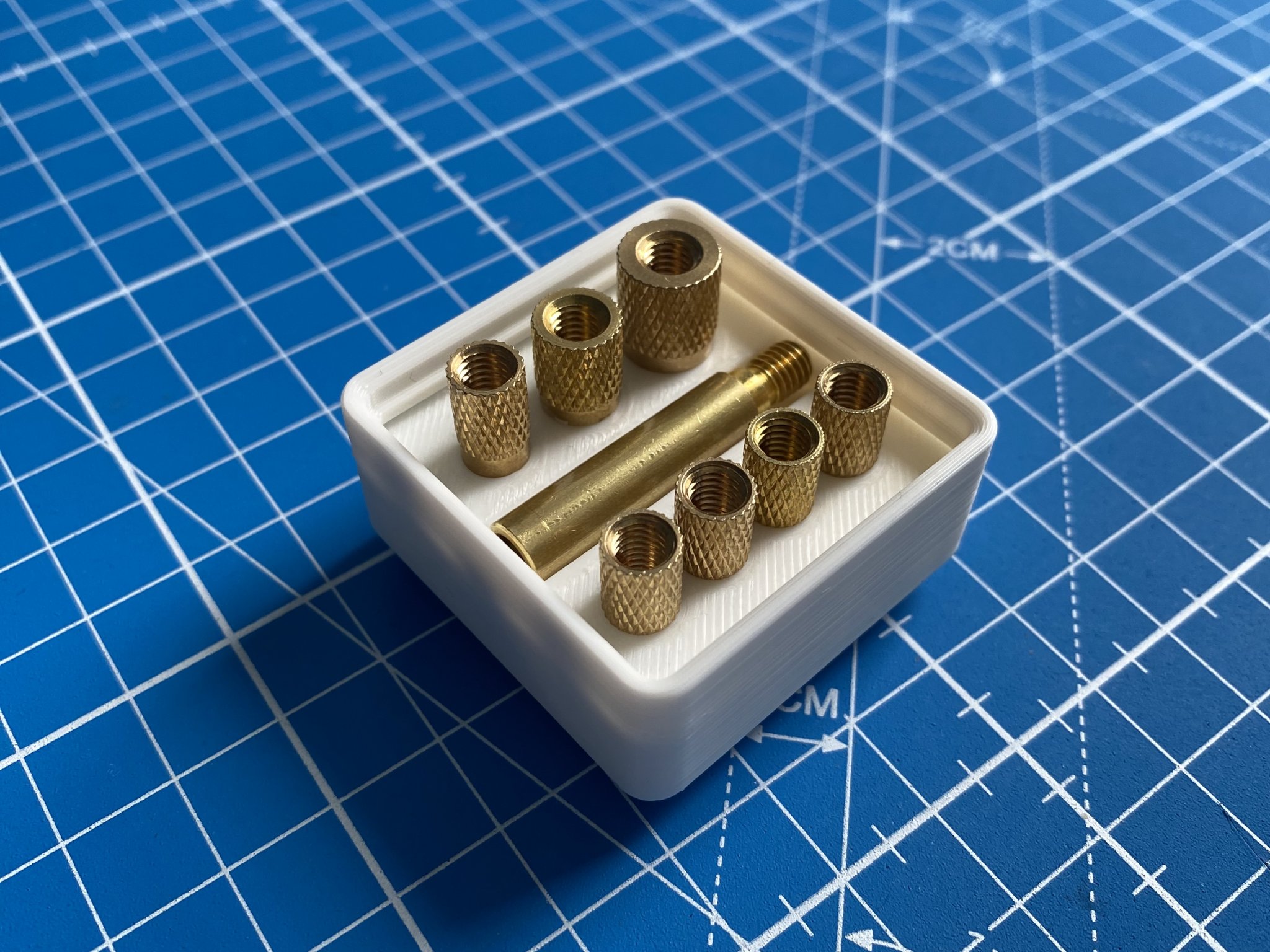 Giá Đỡ Mũi Hàn Chèn Ren Gridfinity