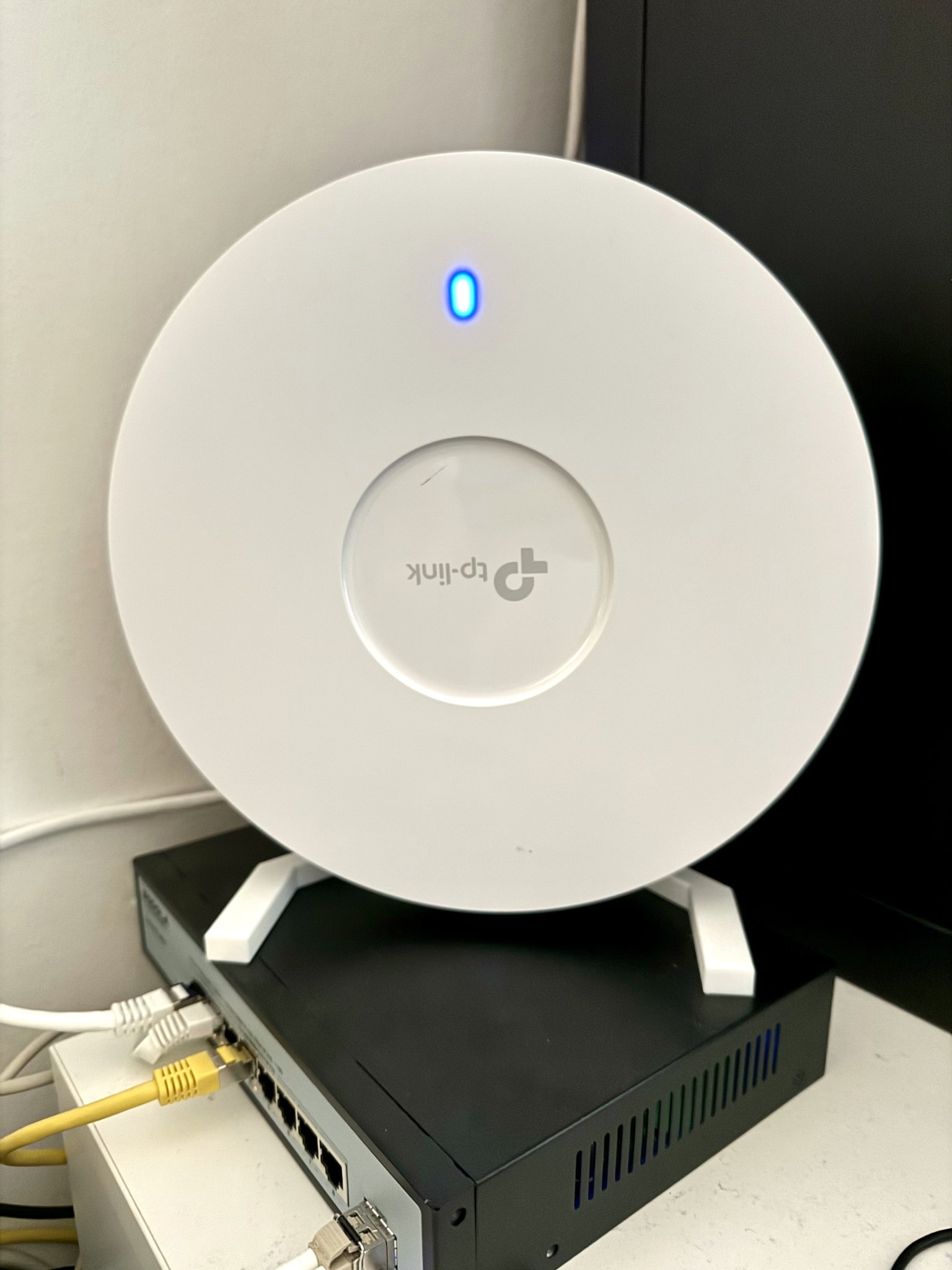 Giá đỡ đứng dọc cho dòng sản phẩm Omada EAP 6 (V1, EAP 670, 660...