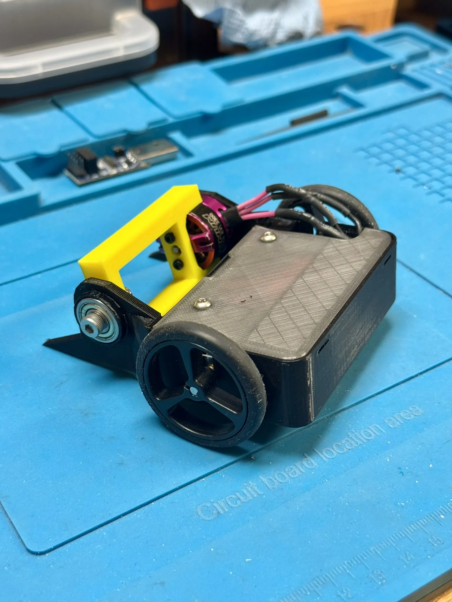 Robot Chiến Đấu Thanh Đập - Antweight (150 g)