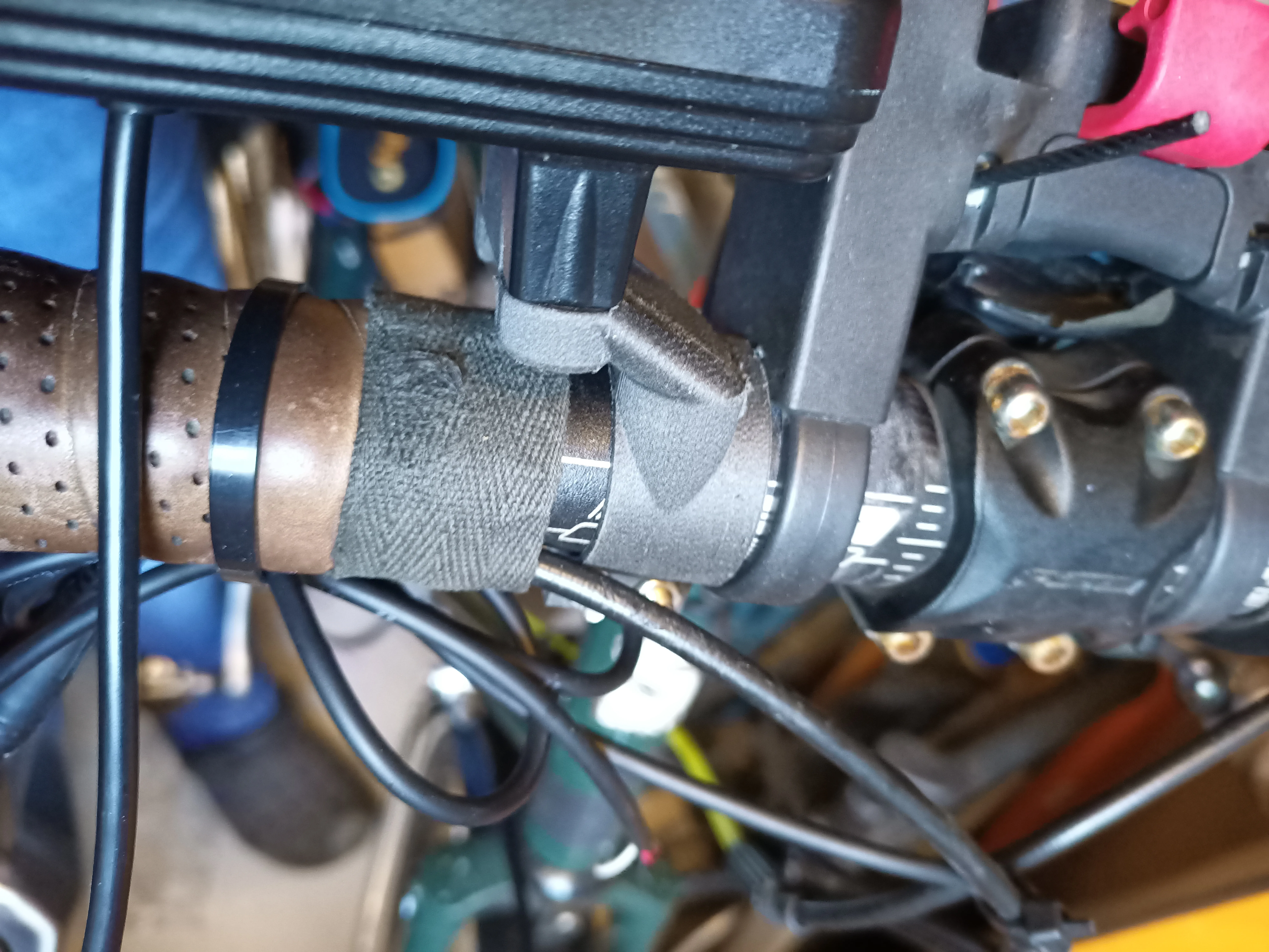 Bộ chuyển đổi LCD cho tay lái xe đạp điện 22mm đến 35mm