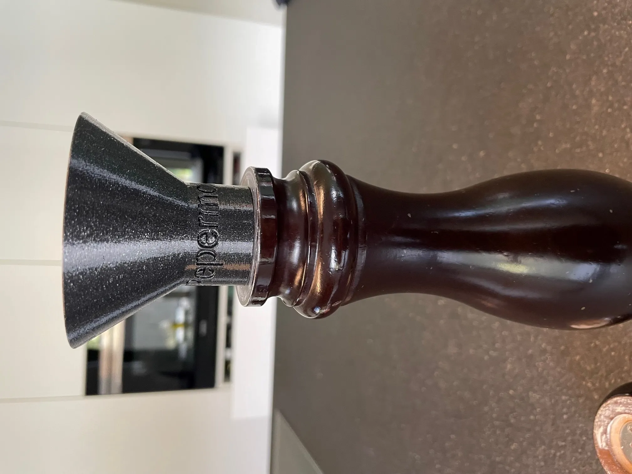 Công cụ đổ đầy hạt tiêu cho máy xay Peugot