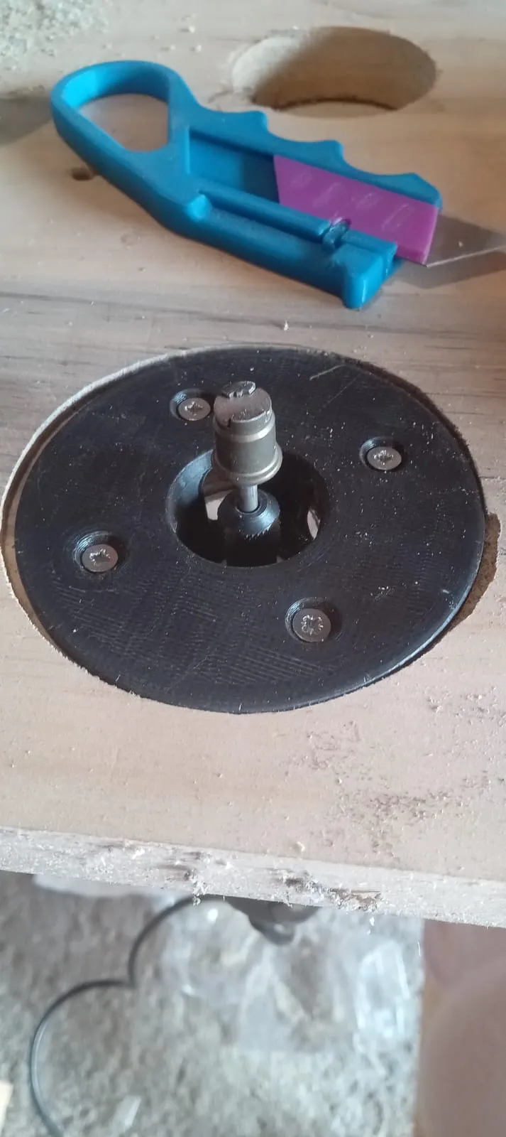 Phụ kiện máy phay nhỏ có đế cho dự án chế tạo