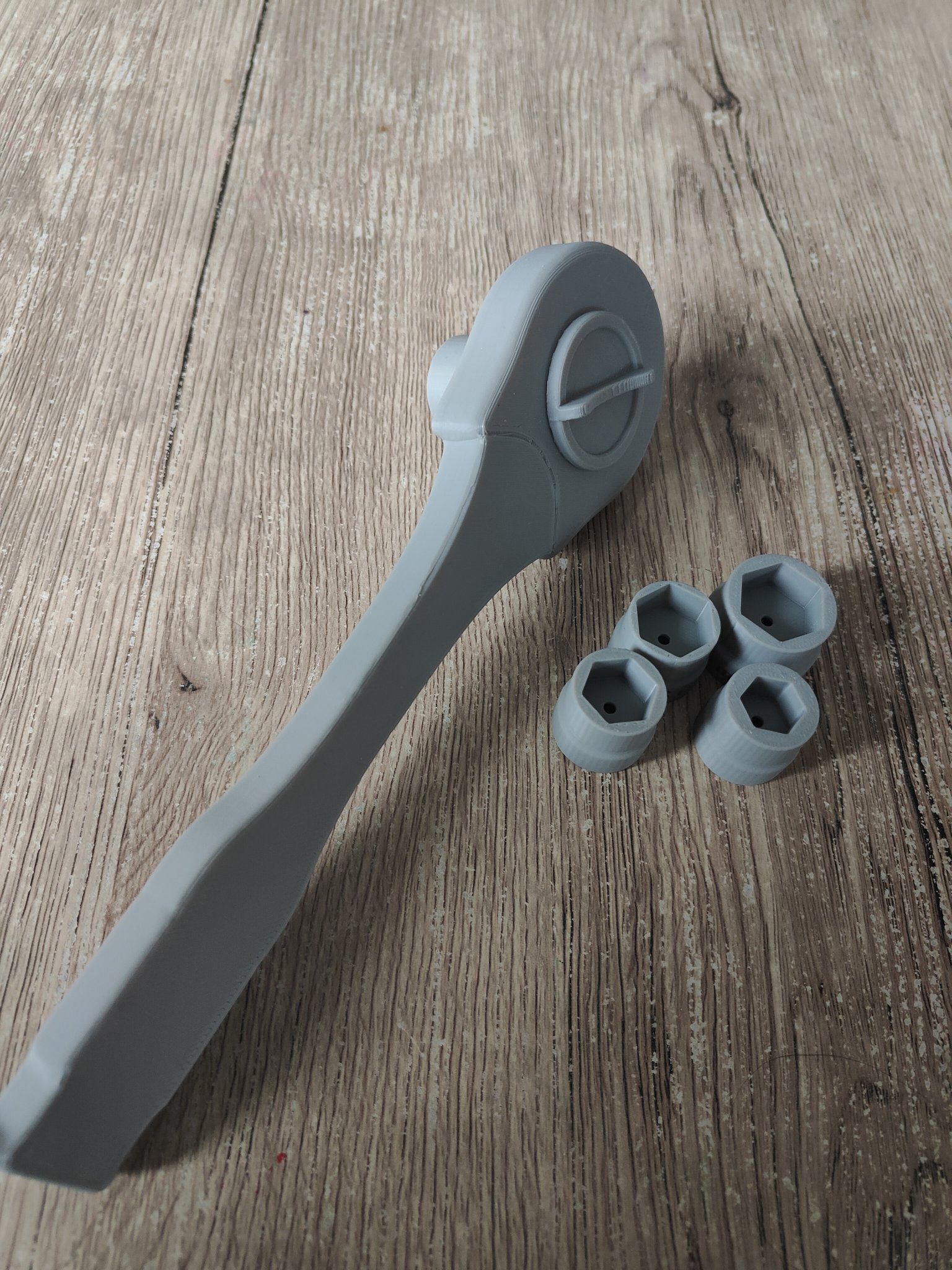 Cờ lê răng lược đồ chơi cho trẻ em 7 tuổi