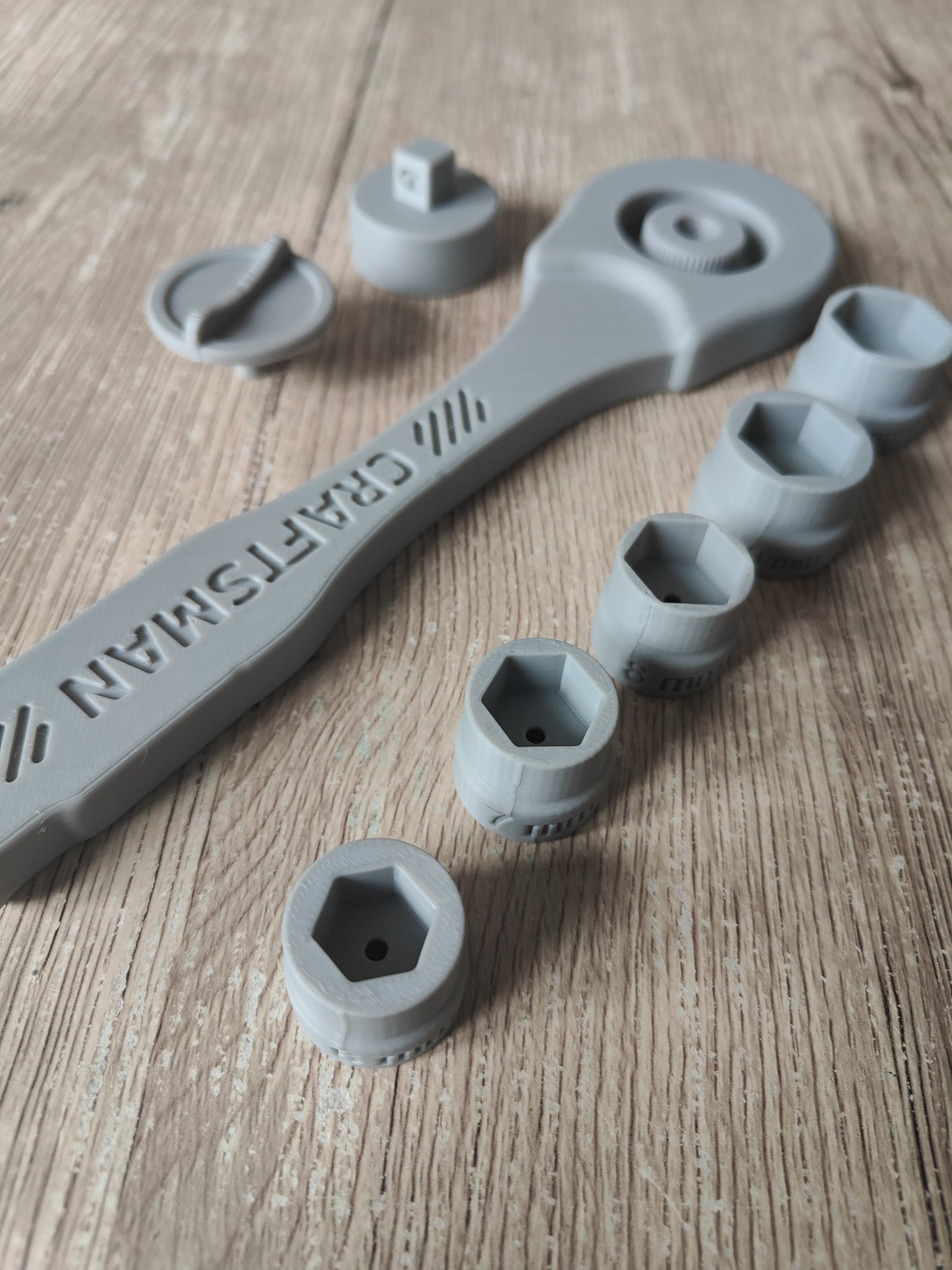 Cờ lê răng lược đồ chơi cho trẻ em 7 tuổi