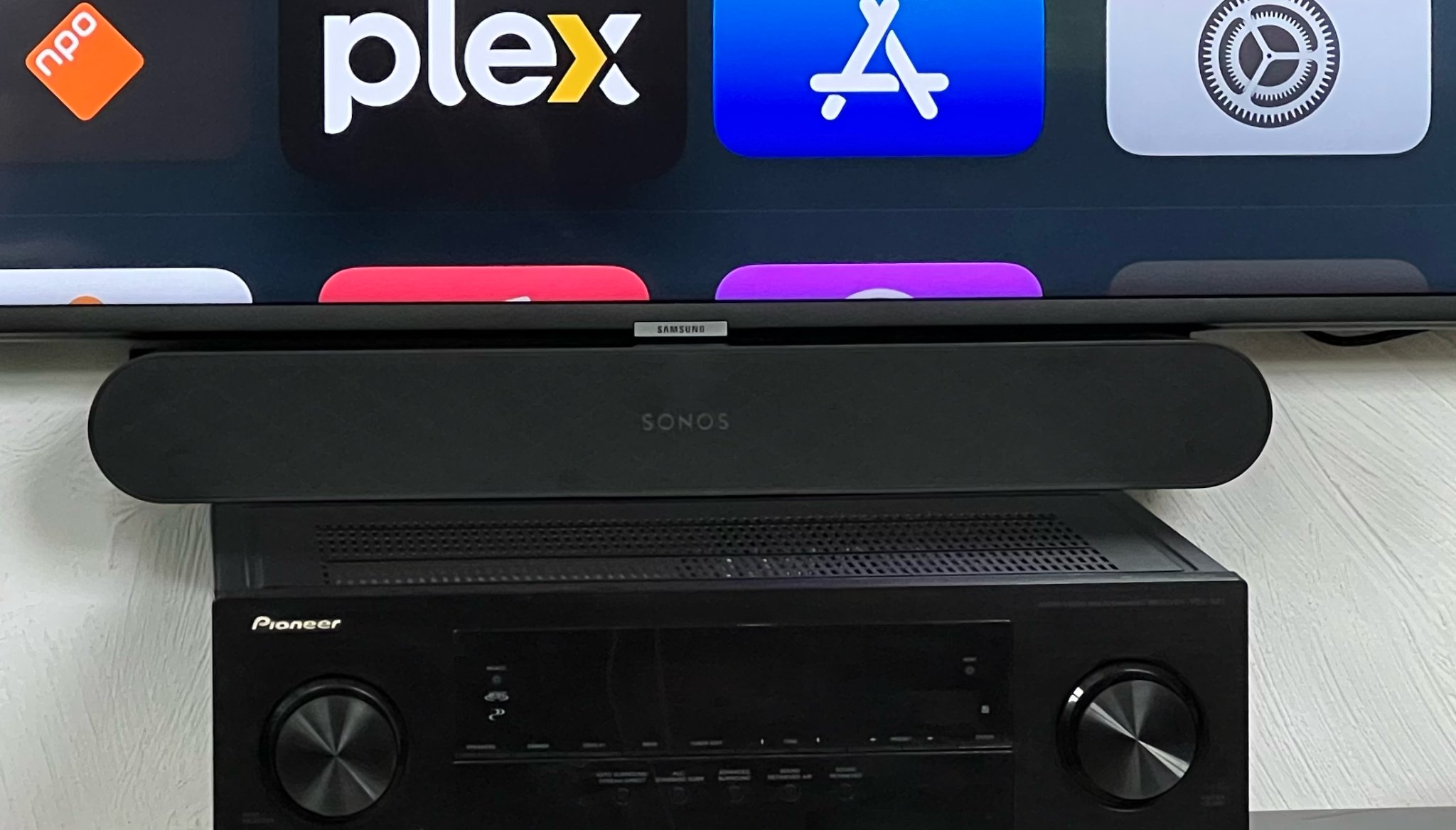 Giá đỡ tường cho Soundbar Sonos Ray