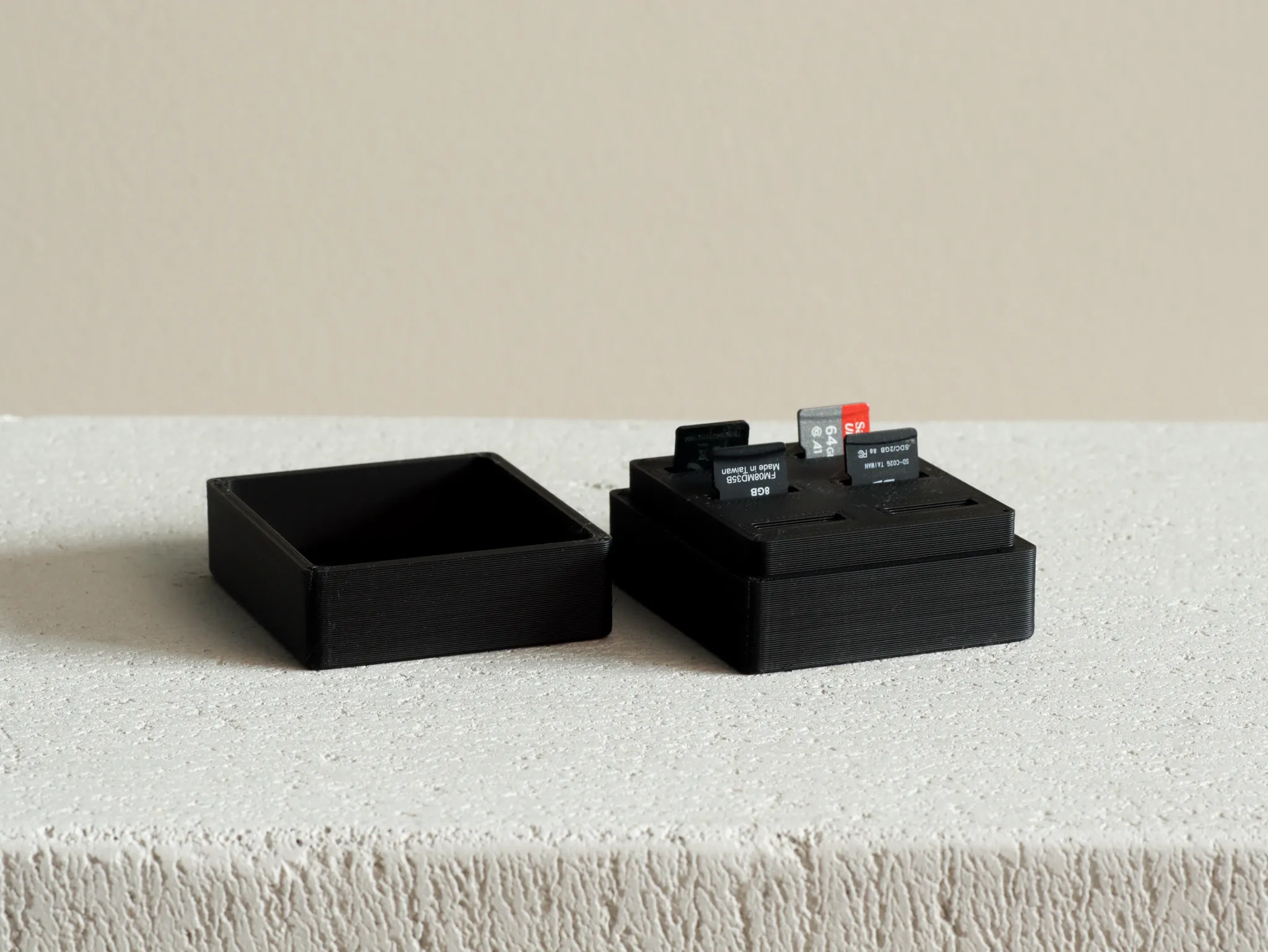 Hộp đựng thẻ Micro SD với 6 khe cắm