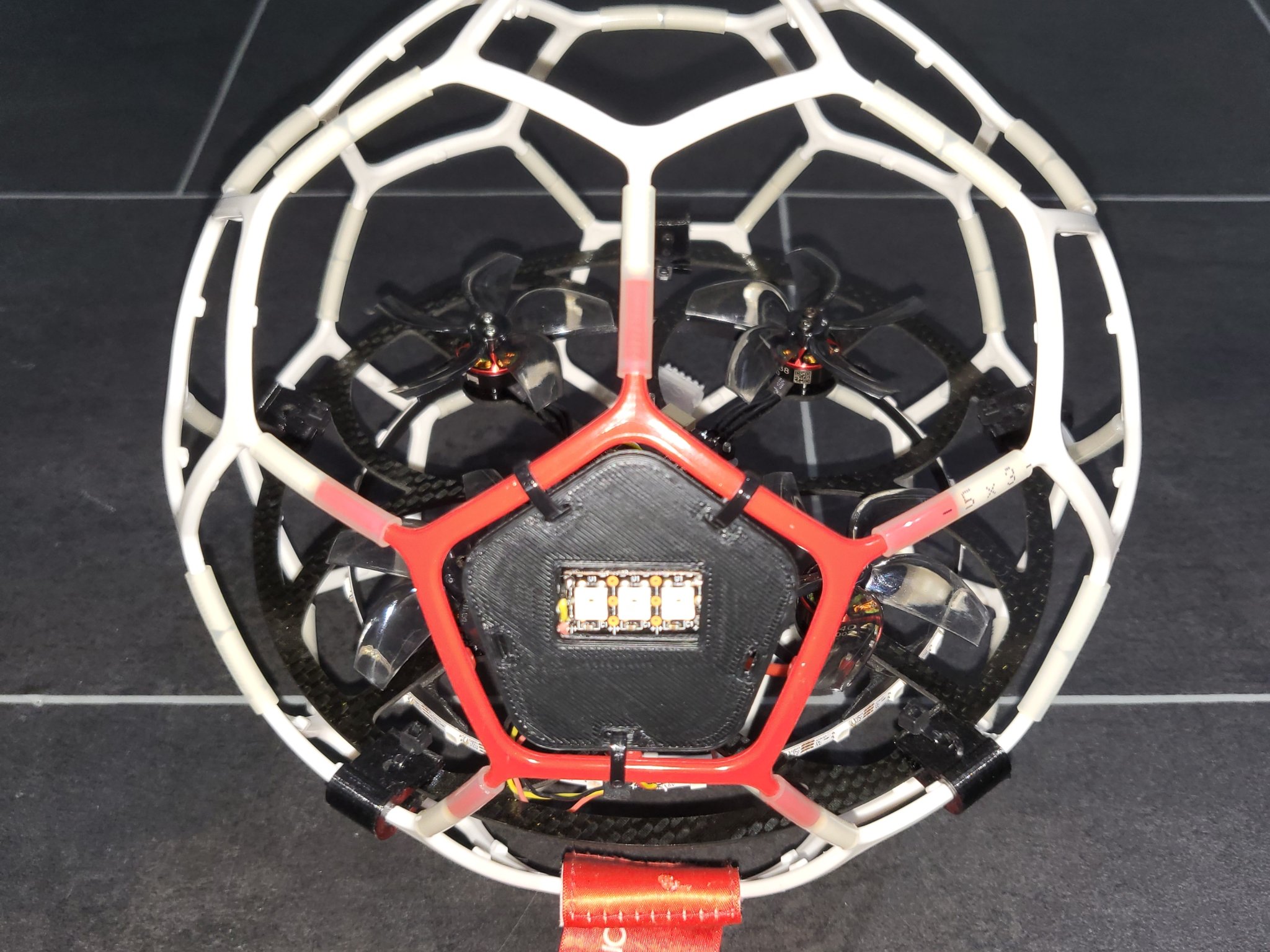 Hỗ trợ LED cho bóng đá drone ATOME