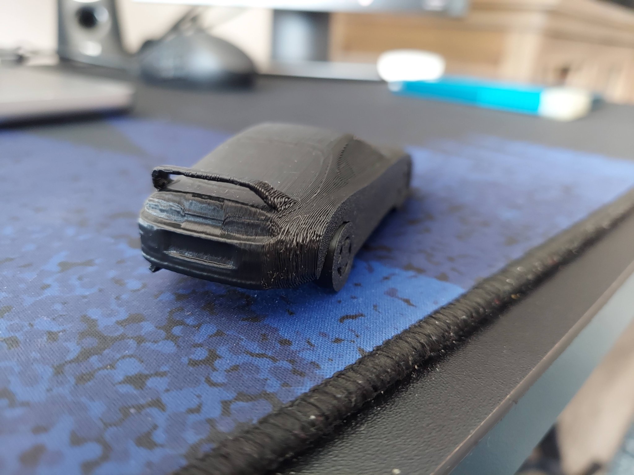 Toyota Supra MK4 với bánh xe di chuyển in tại chỗ