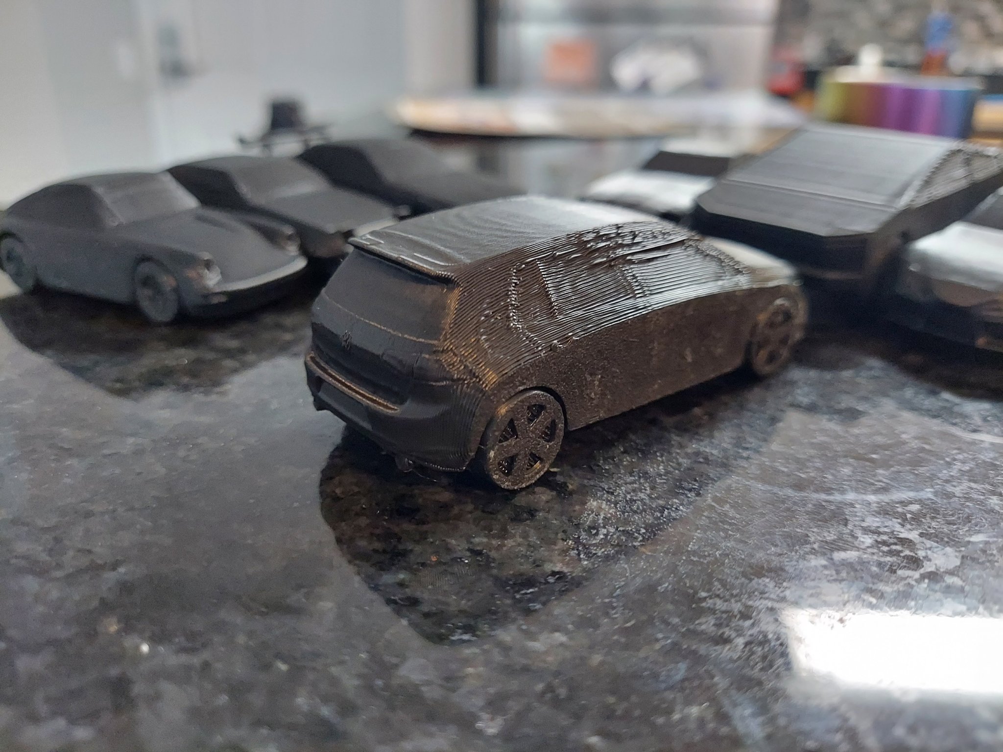 Mô hình VW GTI in ngang với bánh xe chuyển động