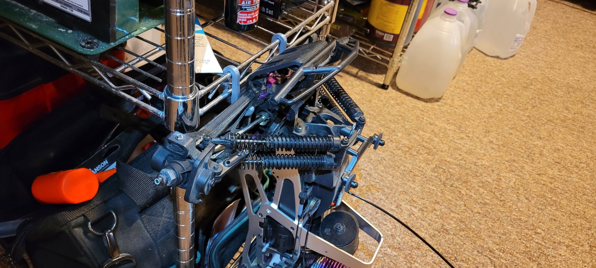 Móc treo kệ dây cho ô tô điều khiển từ xa