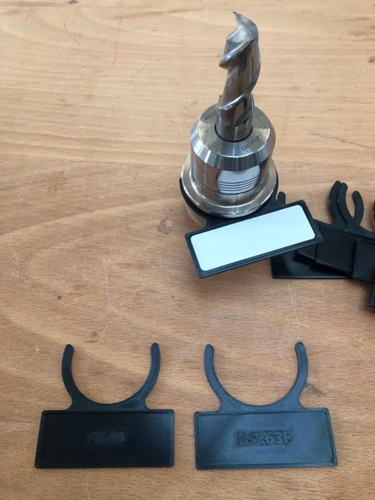 Nhãn công cụ HSK63 với không gian cho nhãn Zoller