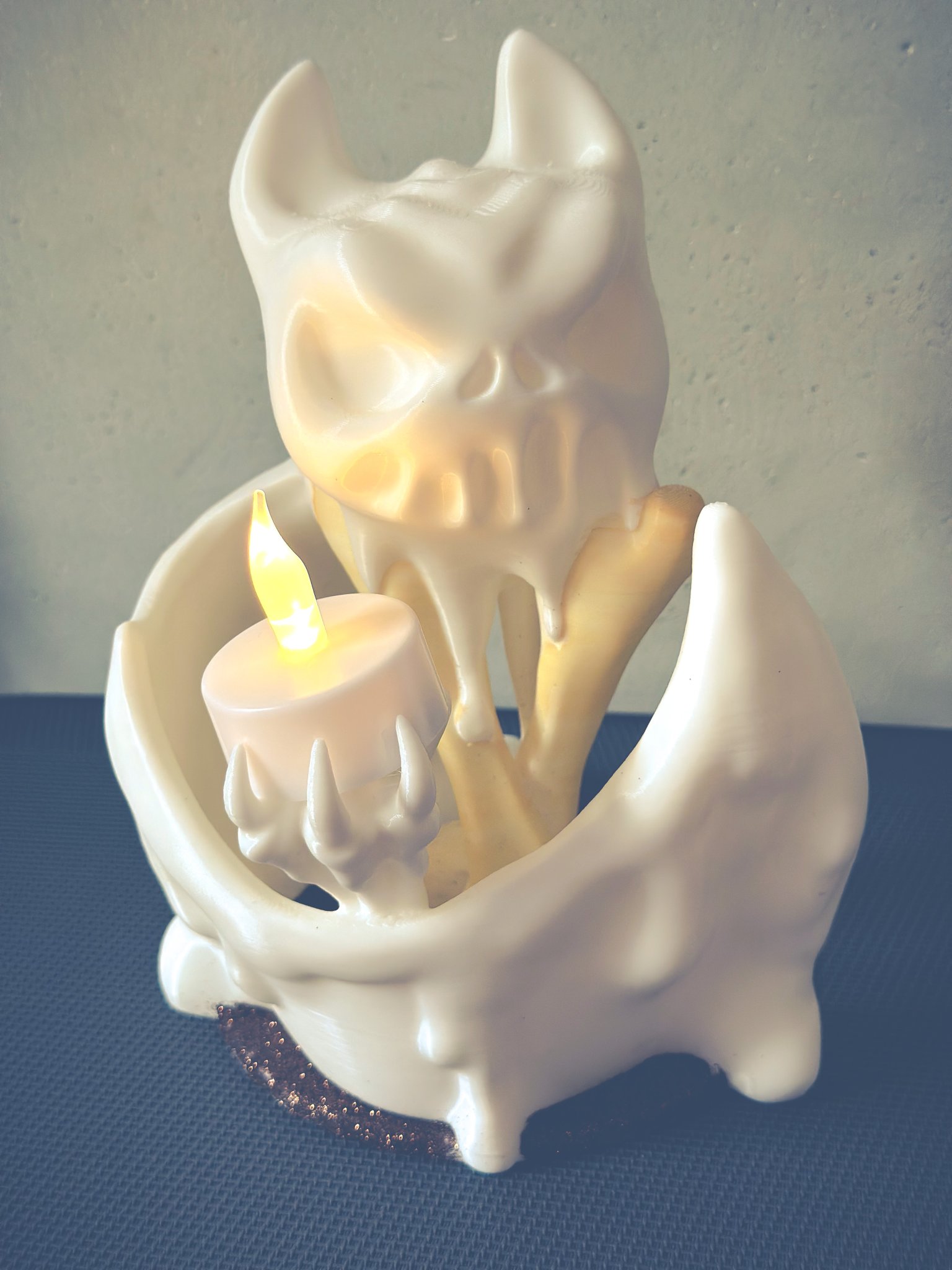 Giá đỡ nến hình dơi cho đèn tealight điện