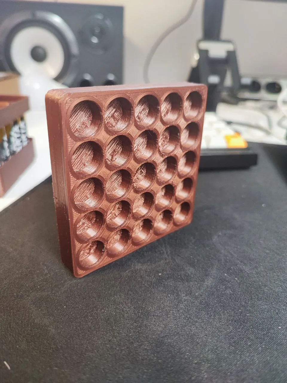 Khay đựng pin AA 2x2 có thể xếp chồng Gridfinity