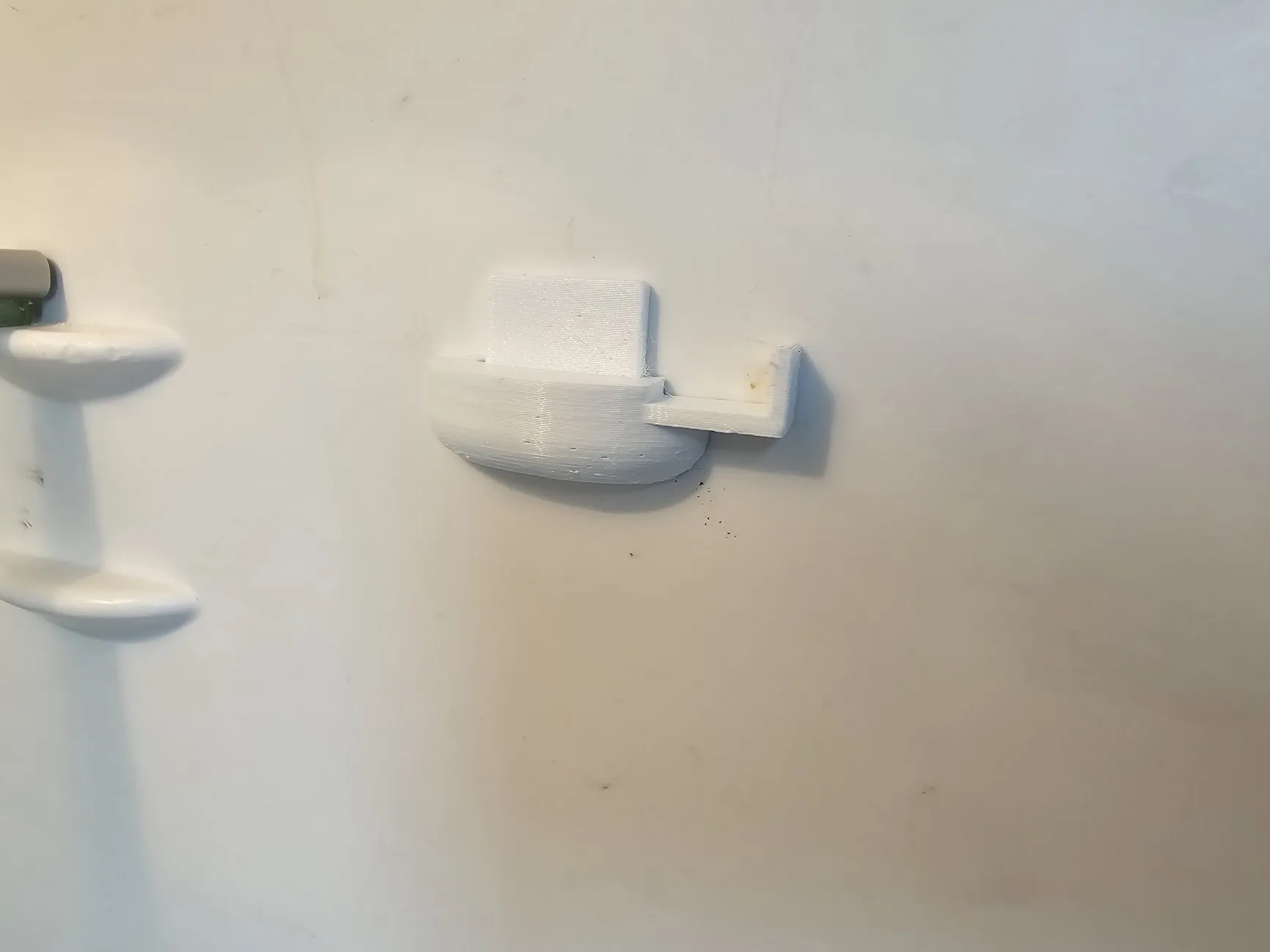 Giá đỡ cho phần trên của tủ lạnh Bosch KIR18E51