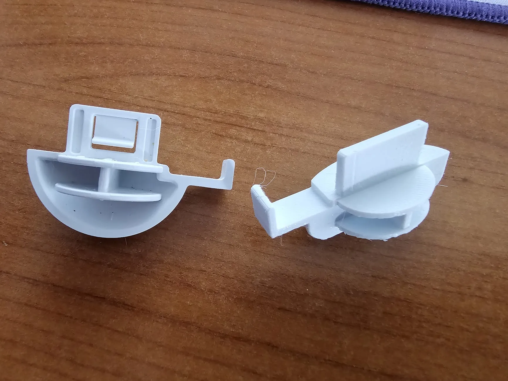 Giá đỡ cho phần trên của tủ lạnh Bosch KIR18E51