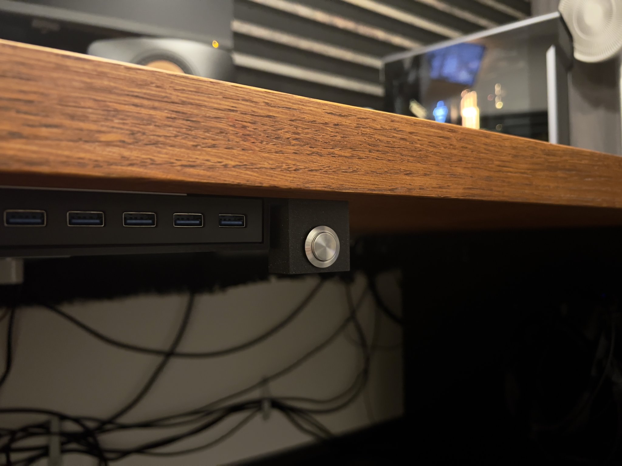 Giá đỡ nút 19mm đơn giản dưới bàn