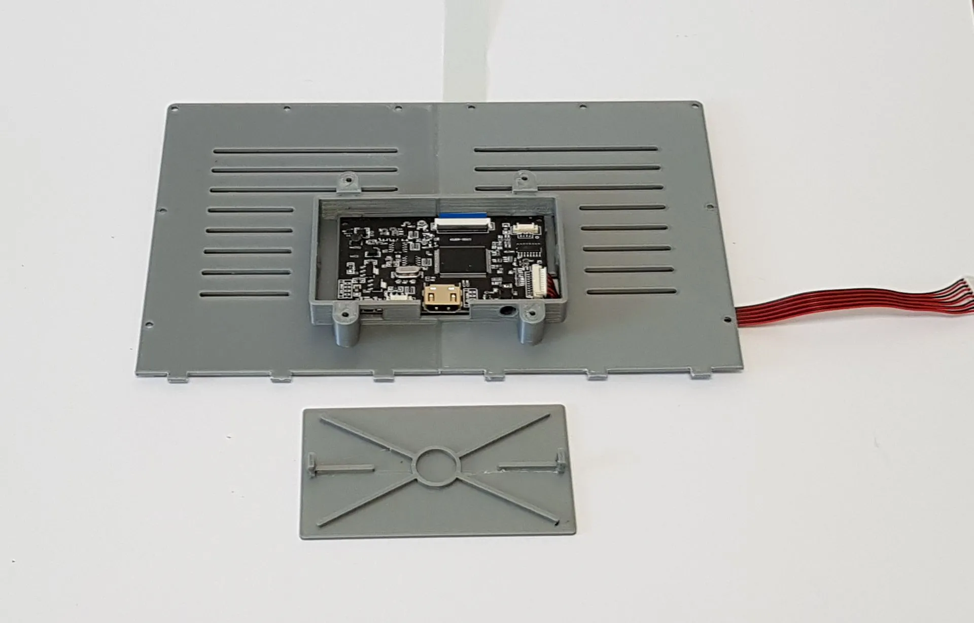 Vỏ màn hình TFT 10.1" với giá đỡ cho máy tính bảng cũ