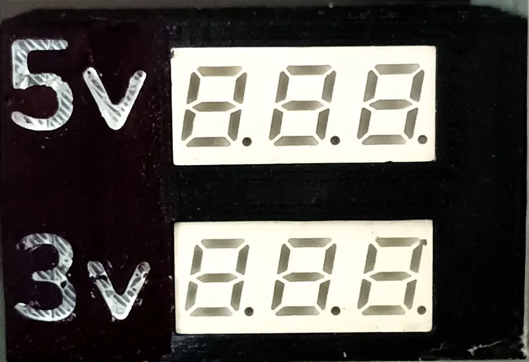 Hộp đựng điện áp mini LCD với không gian cho nhãn