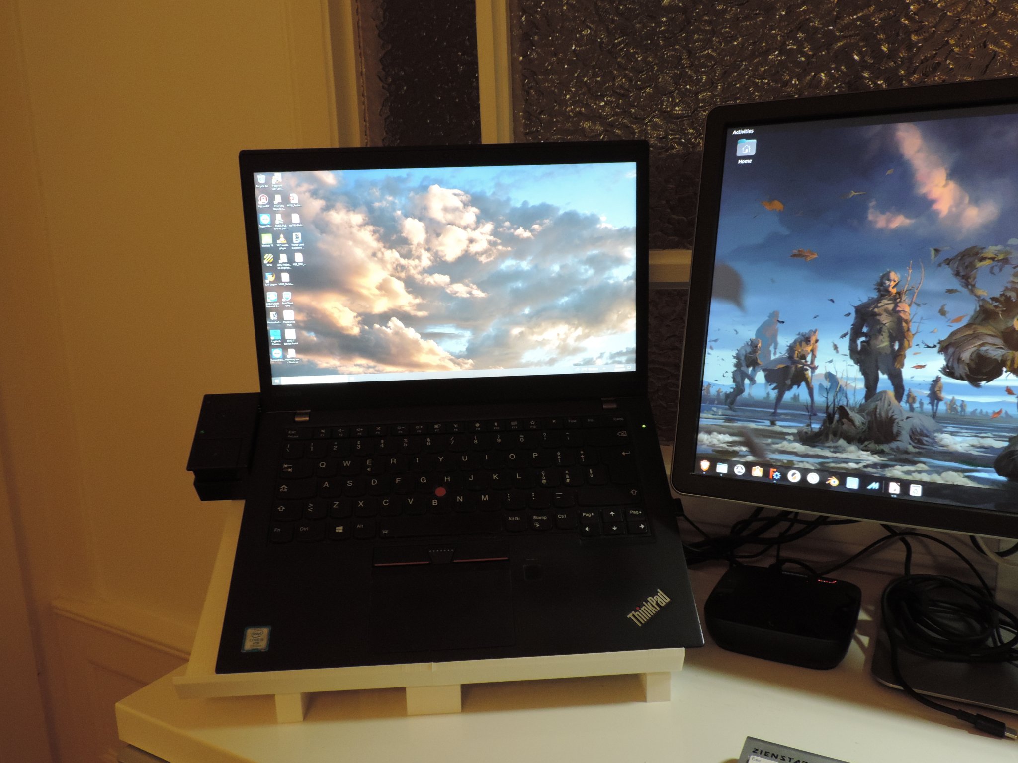 Giá đỡ laptop đa năng nghiêng 30° cho kích thước 13-16