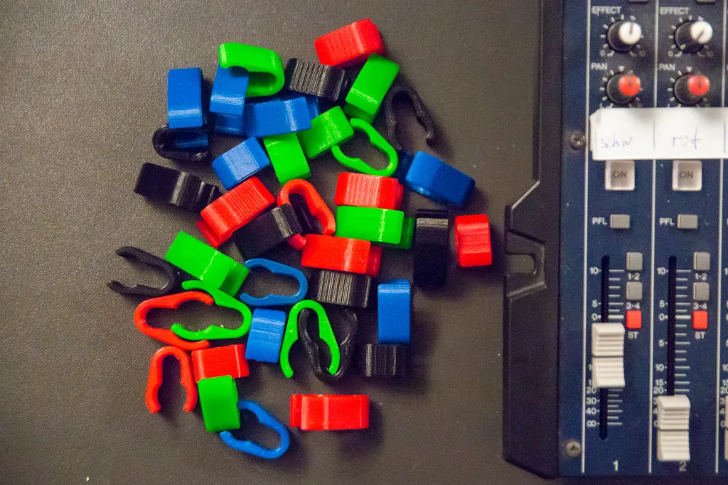 Kẹp cáp tiêu chuẩn cho chân micro