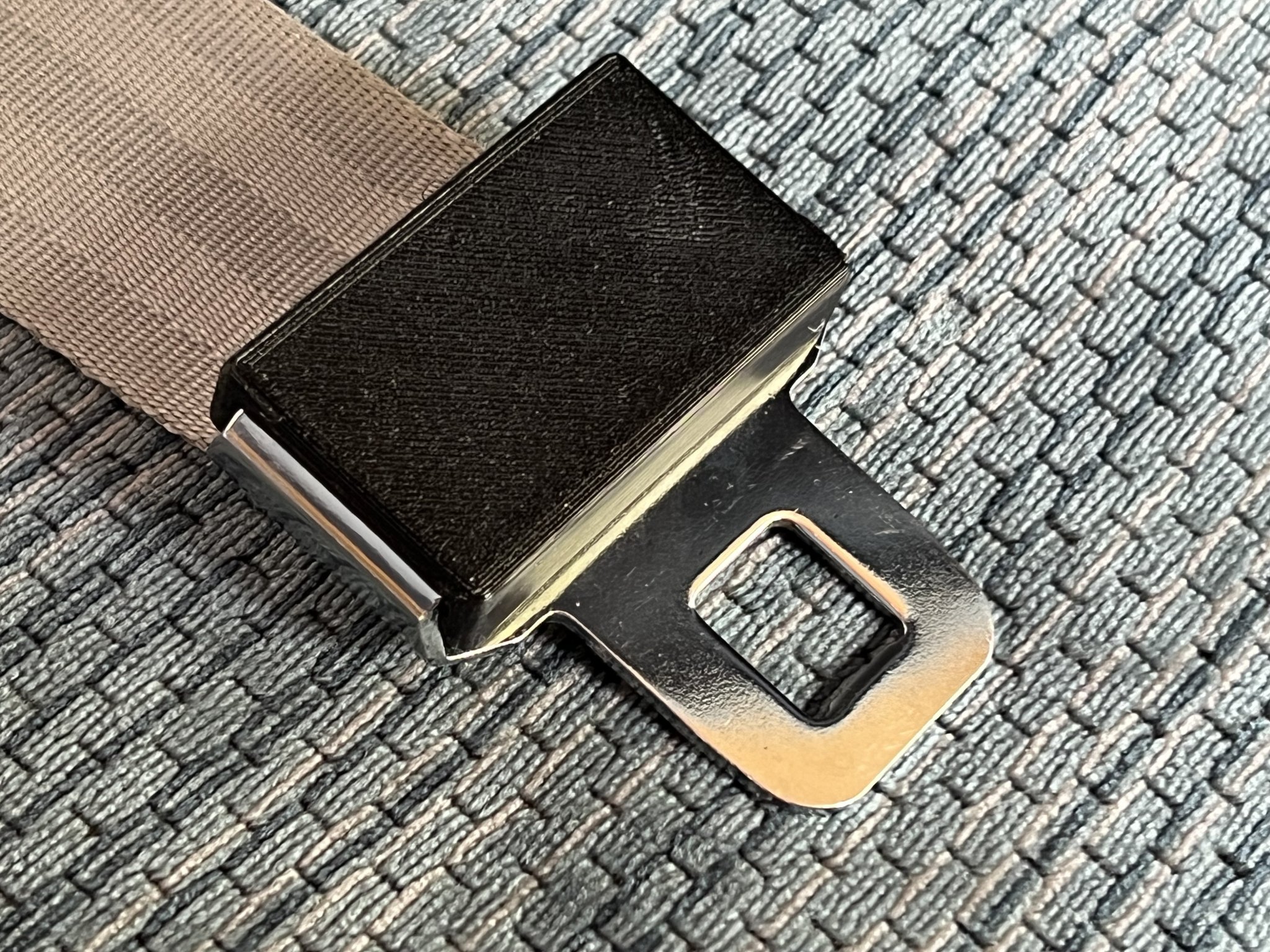 Nắp đậy dây an toàn cho xe Ford Econoline 1990 từ Sportsmobile