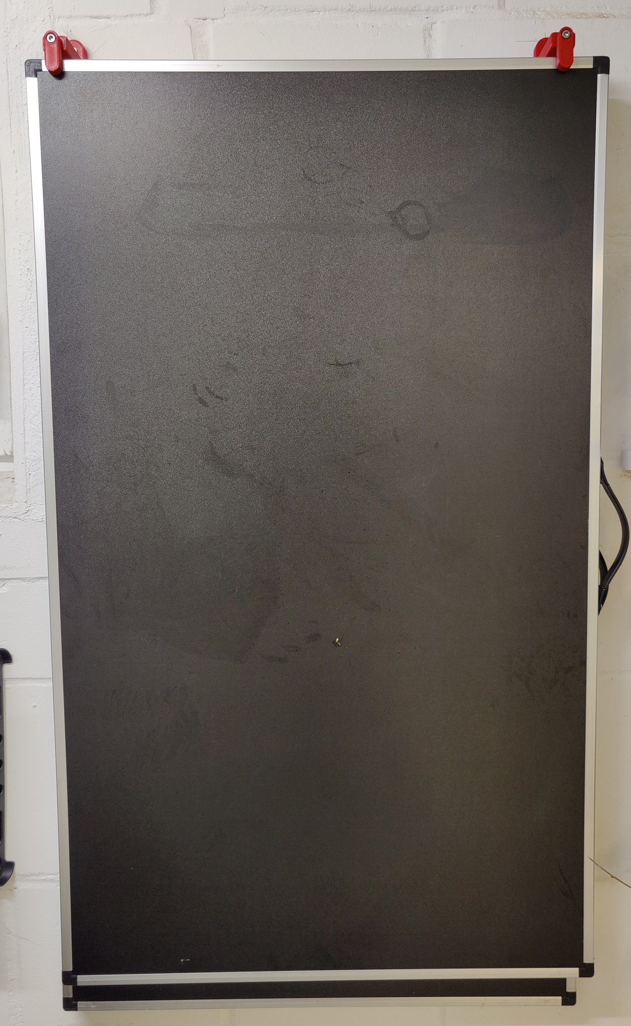 Giá đỡ tường cho 2 bàn đa năng 100 x 60 cm