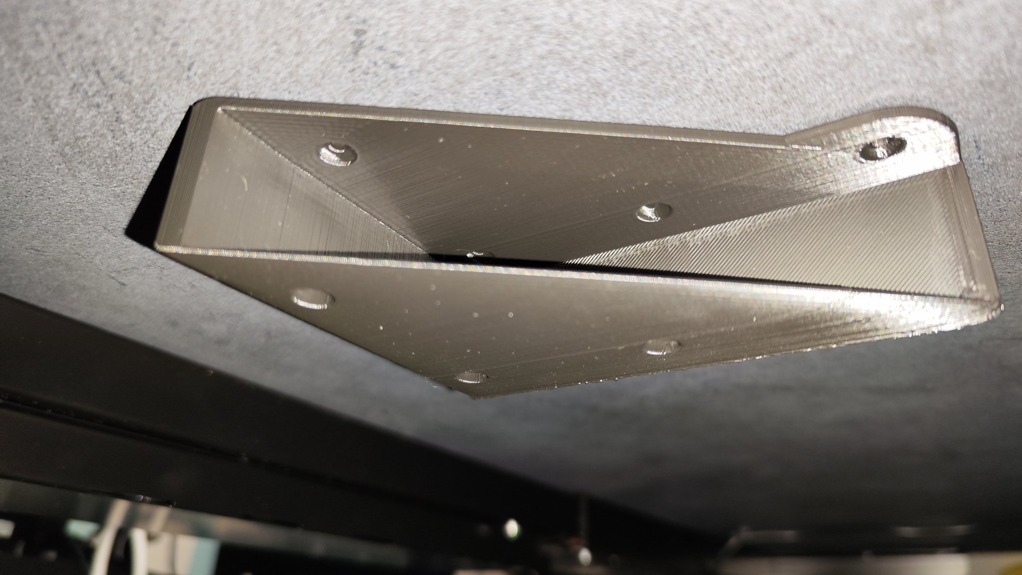 Giá đỡ bàn phím tối giản dưới mặt bàn