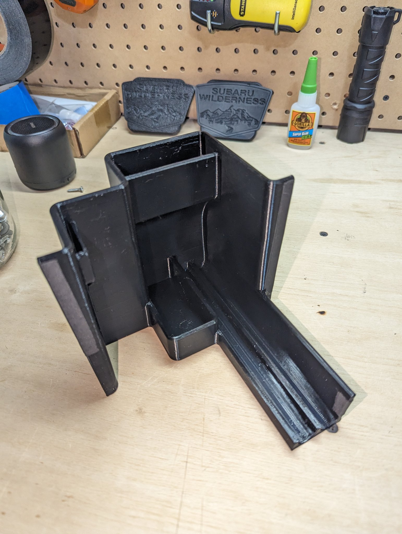 Giá đỡ tổ chức cho bảng điều khiển trung tâm Subaru Outback G...