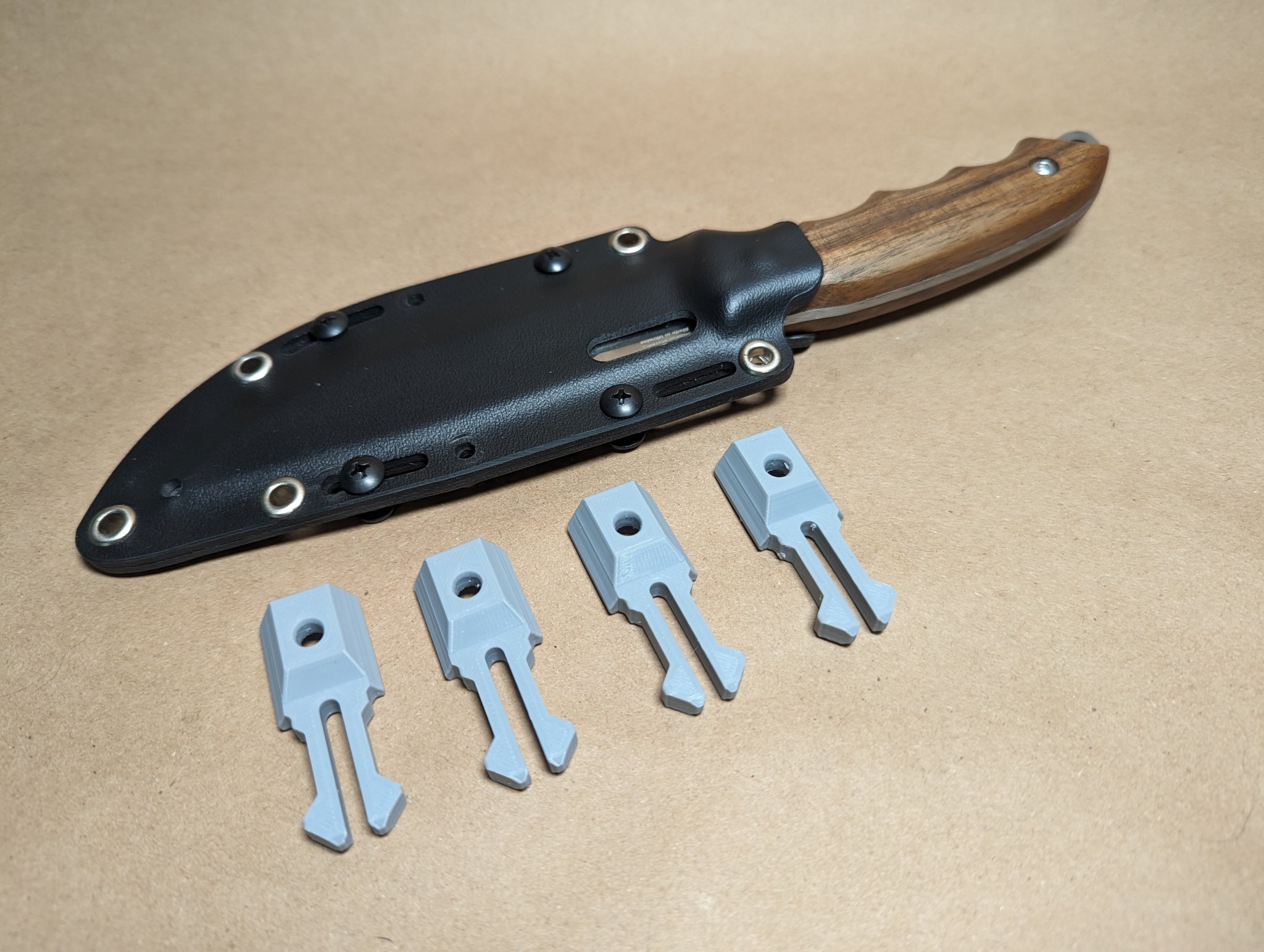 Kẹp gắn vỏ Kydex QUICK-CLIP cho các kích thước ngắn, vừa và dài