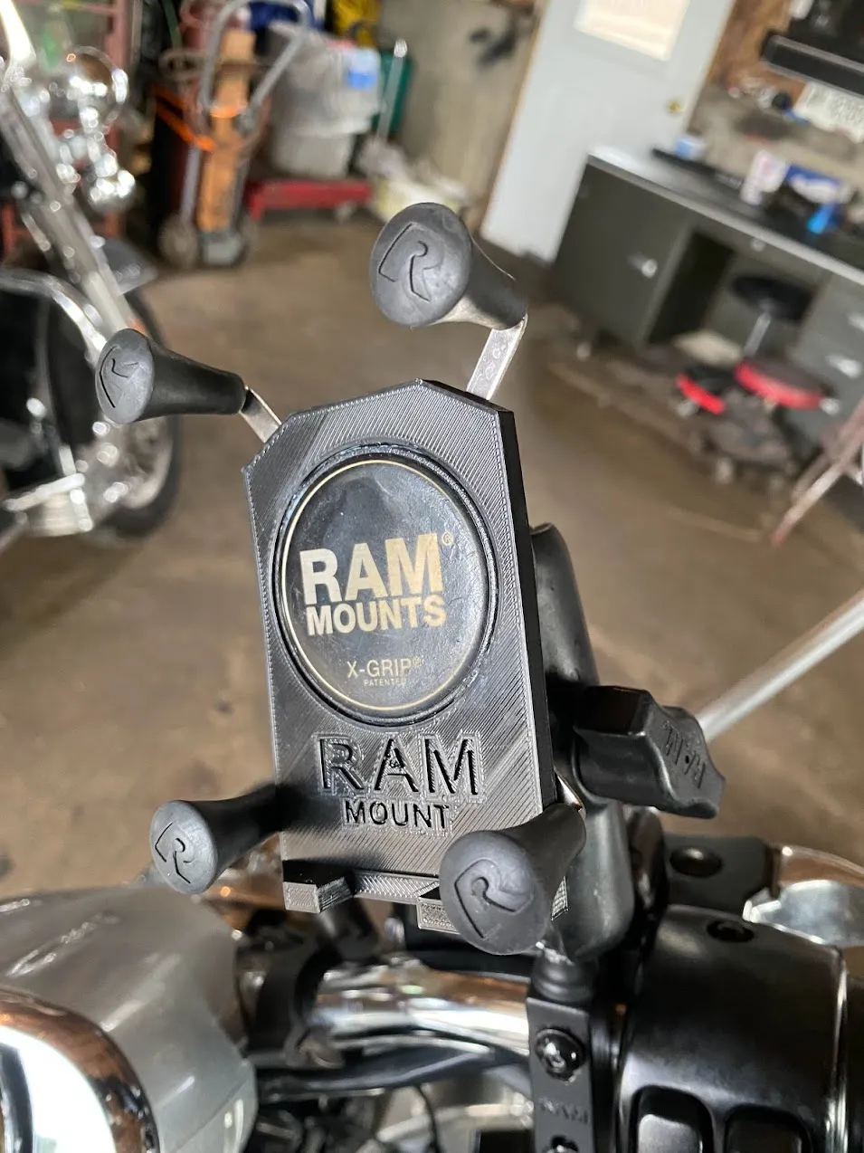 Bộ chuyển đổi Ram Mount cho iPhone 11+