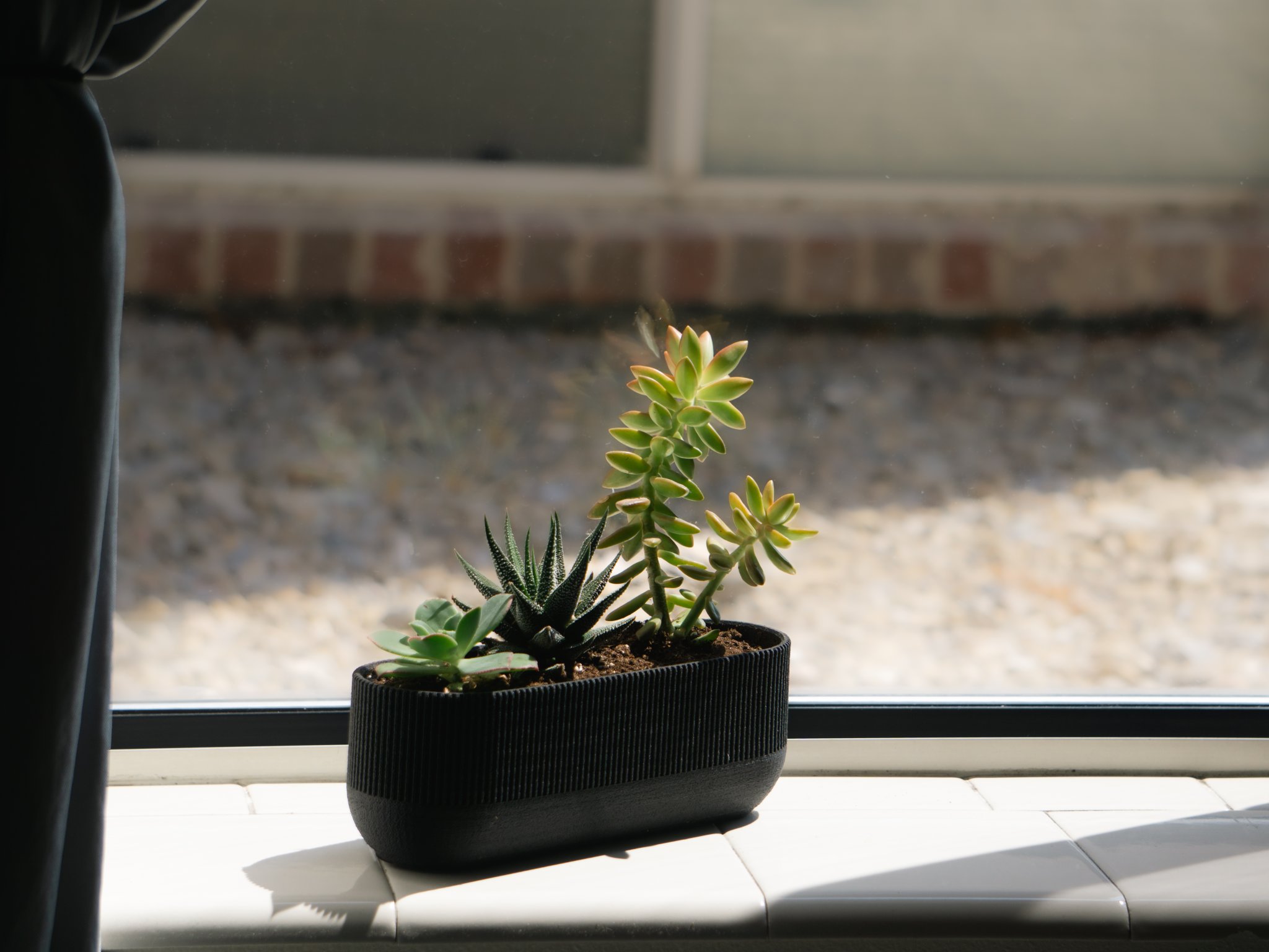 Chậu cây ba ngăn hiện đại có lỗ thoát nước và khay hứng