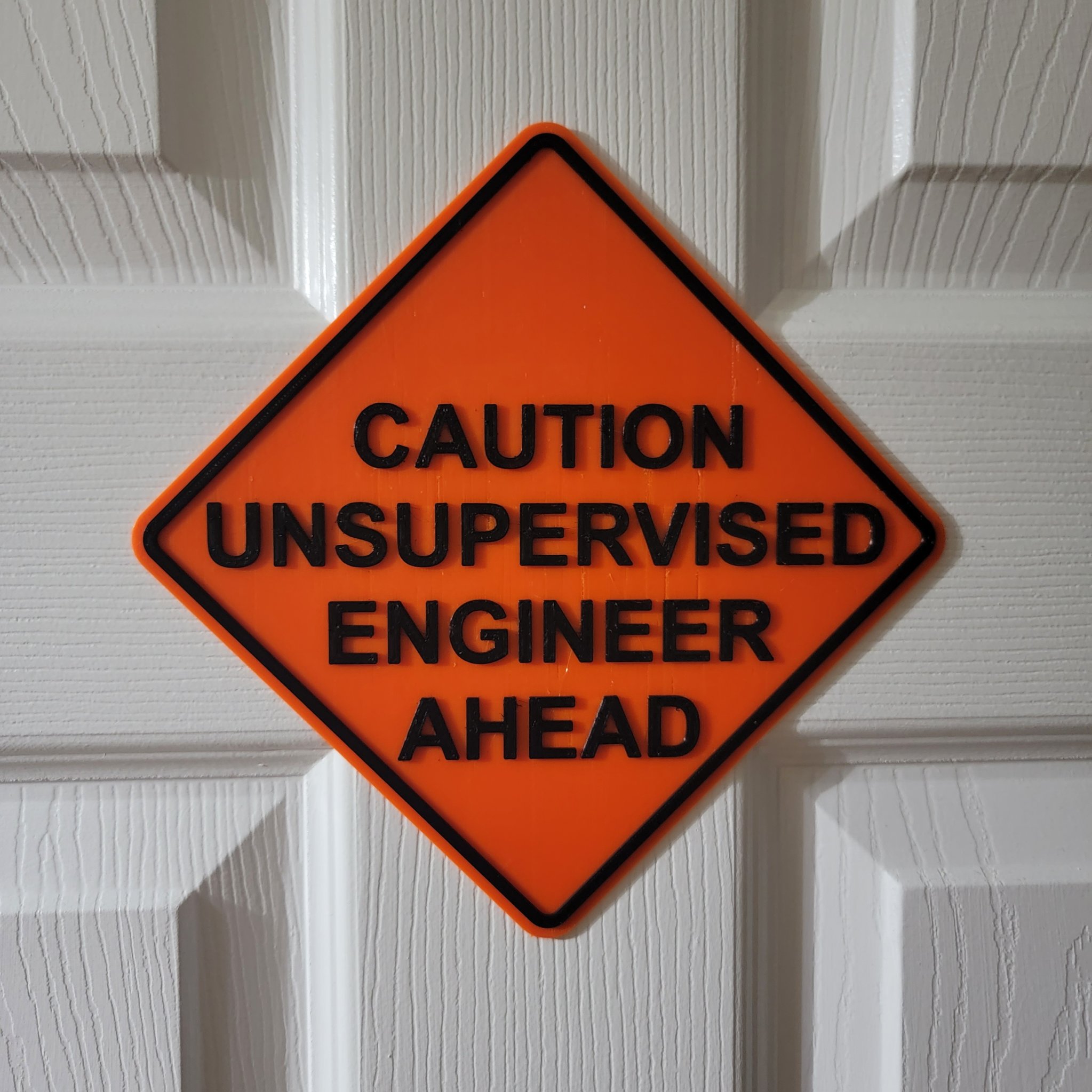 Biển cảnh báo kỹ sư không giám sát phía trước