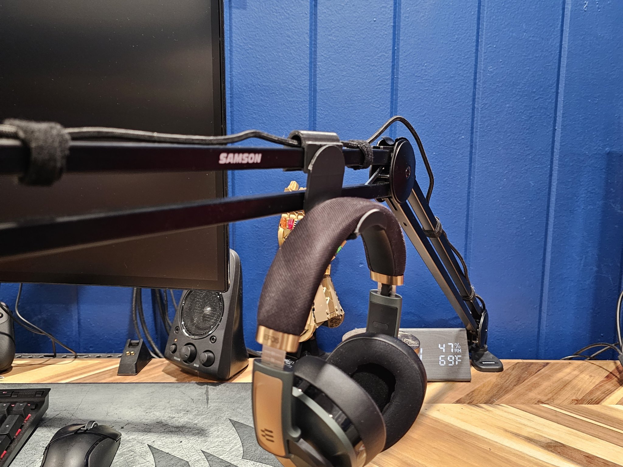 Giá đỡ tai nghe xoay cho Mic Arm Samson