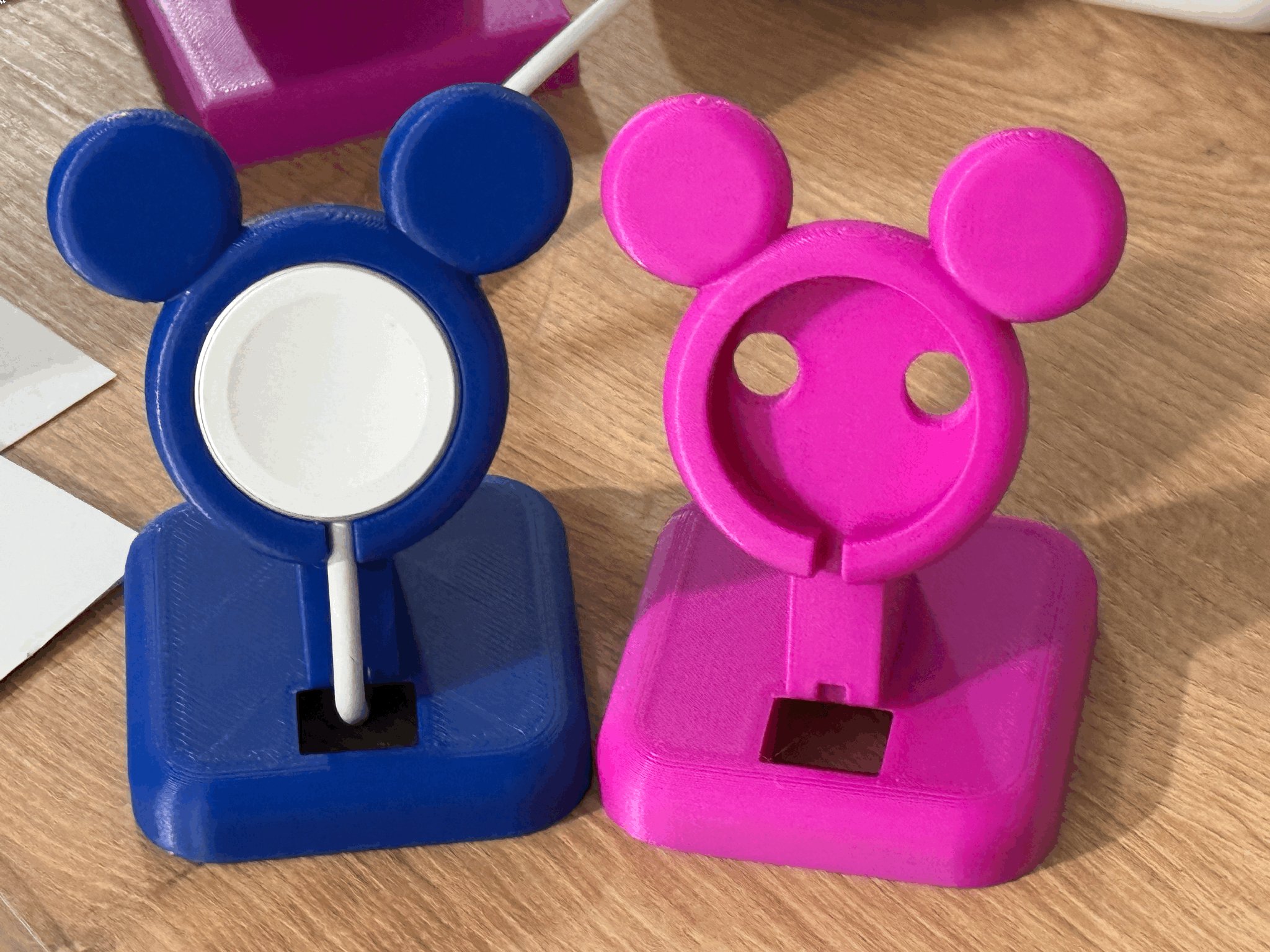 Giá đỡ đồng hồ Apple hình Mickey Mouse dễ thương