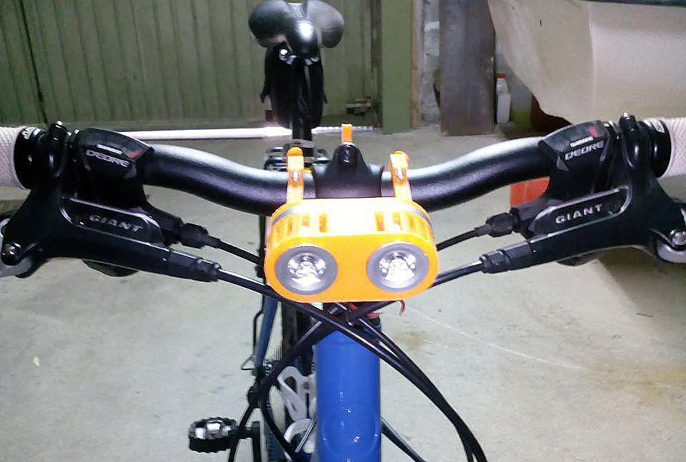 Đèn pha đôi cho xe đạp với tay lái 25mm