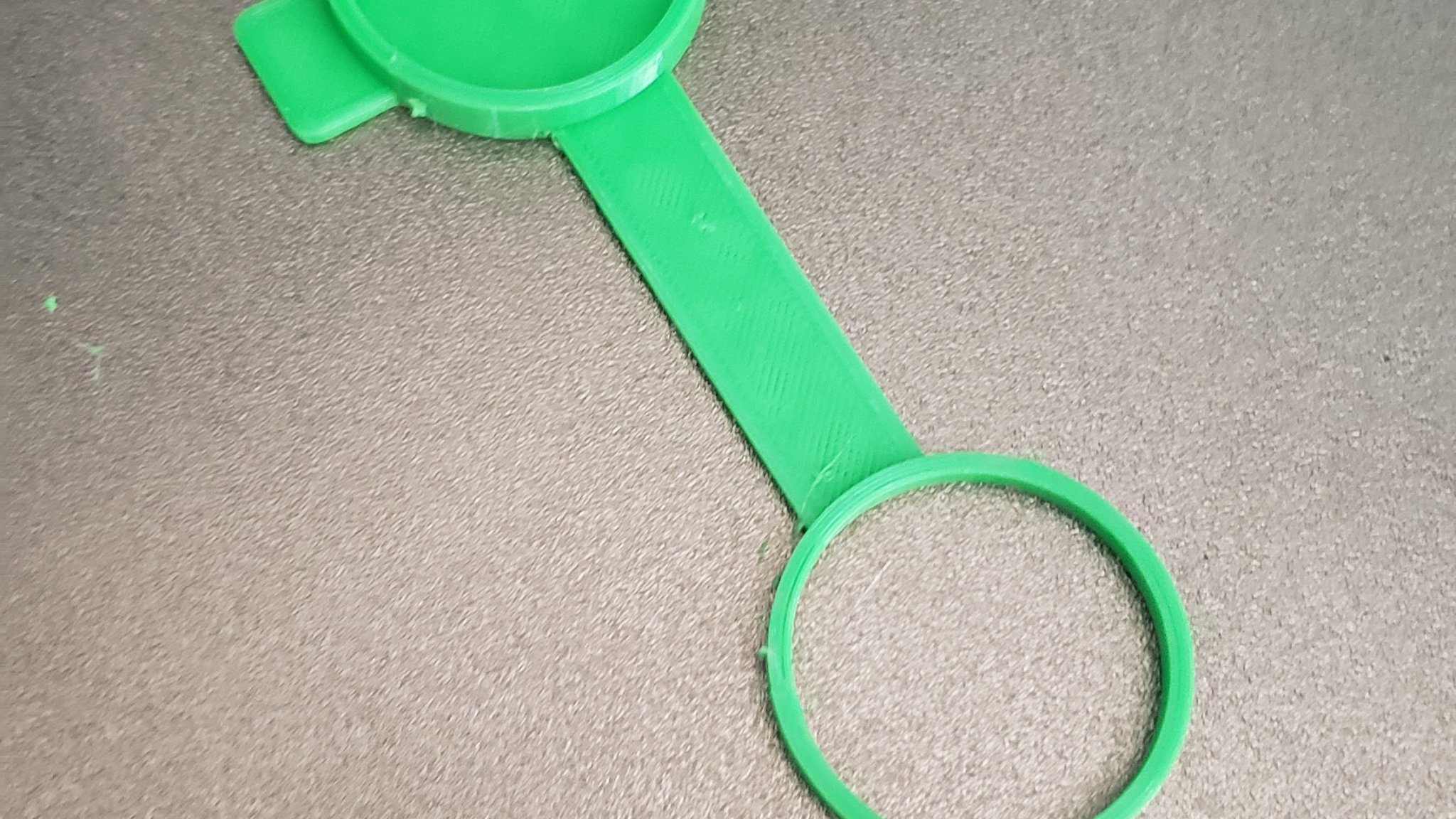 Bịt thu bụi trên máy cưa bàn Harvey bằng TPU