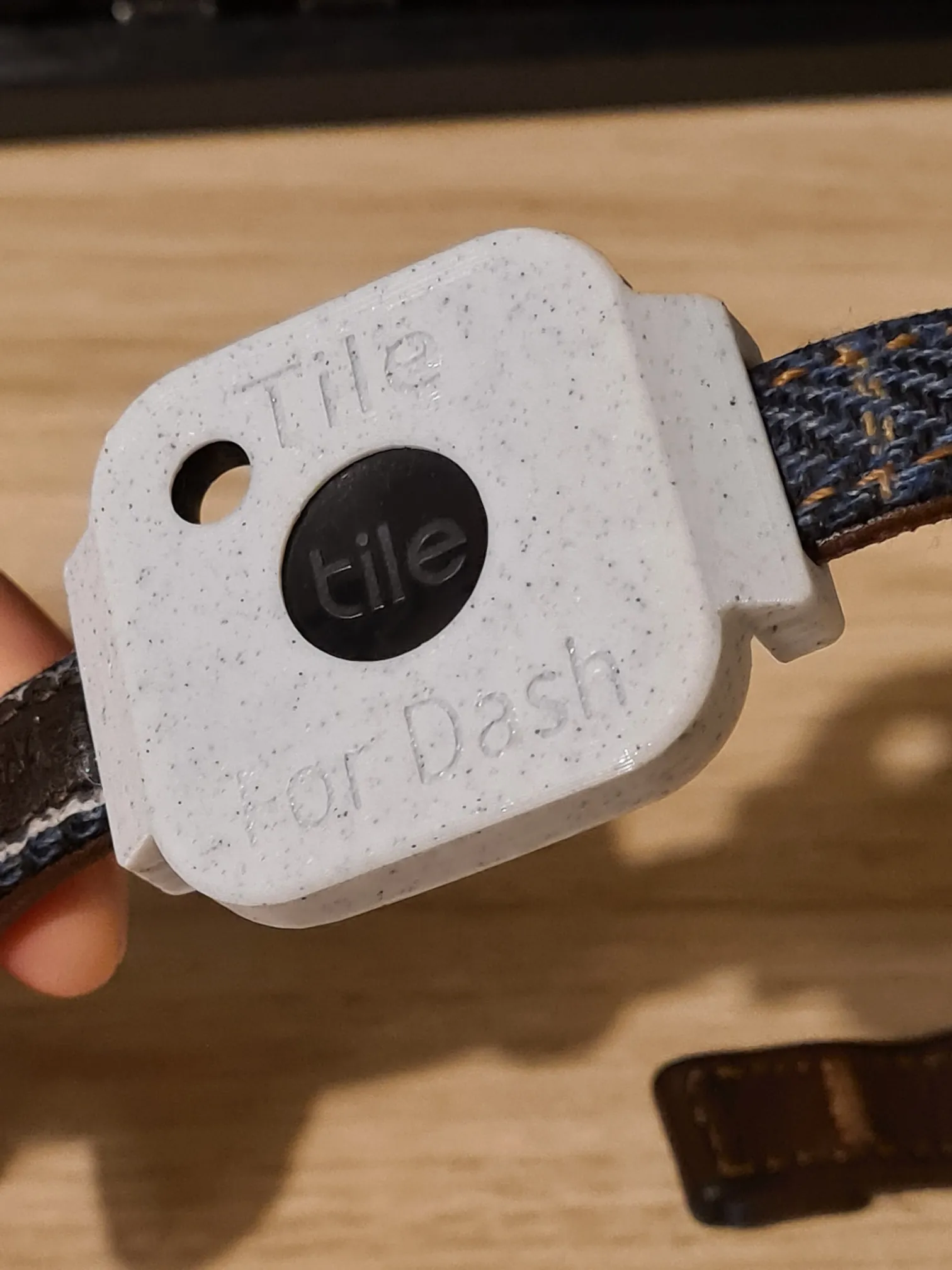 Dây đeo cổ cho chó Tile Mate (2022) với thiết bị theo dõi