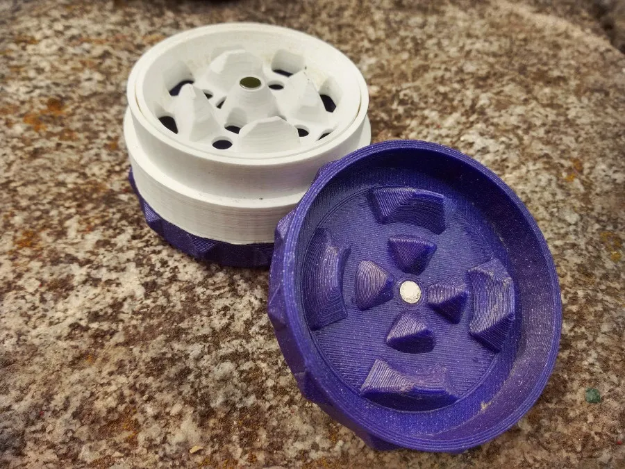 Máy xay cần sa V2 với khay lưu trữ nguyên liệu