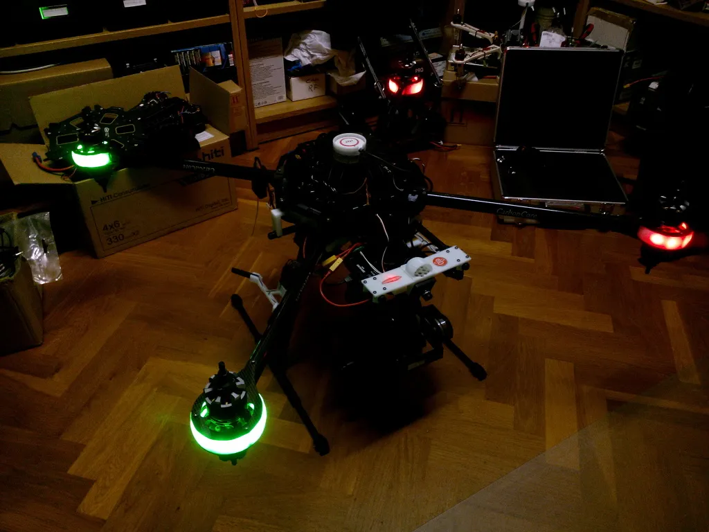 Giá đỡ động cơ Carbon Core 55mm với đèn LED tulip