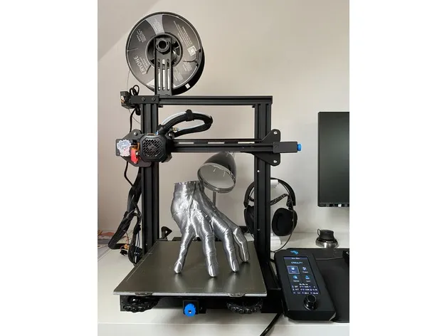 Bàn tay đáng sợ trong 3 kiểu với lưới được sửa chữa