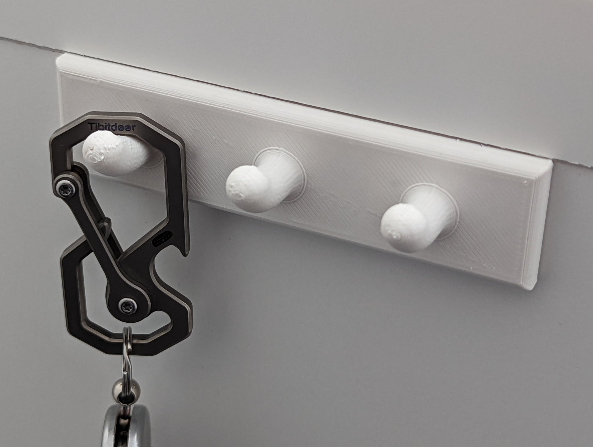 Giá đỡ chìa khóa đơn giản cho 3 vòng khóa