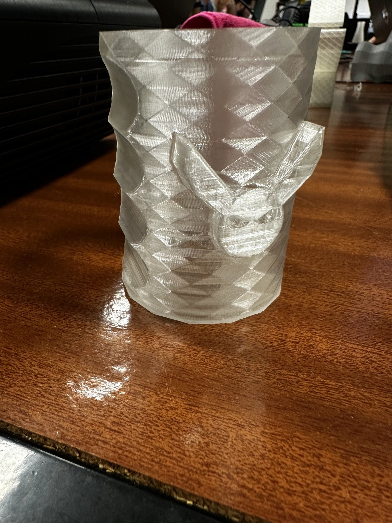 Cốc để bút với hình ảnh Ratchet và Clank