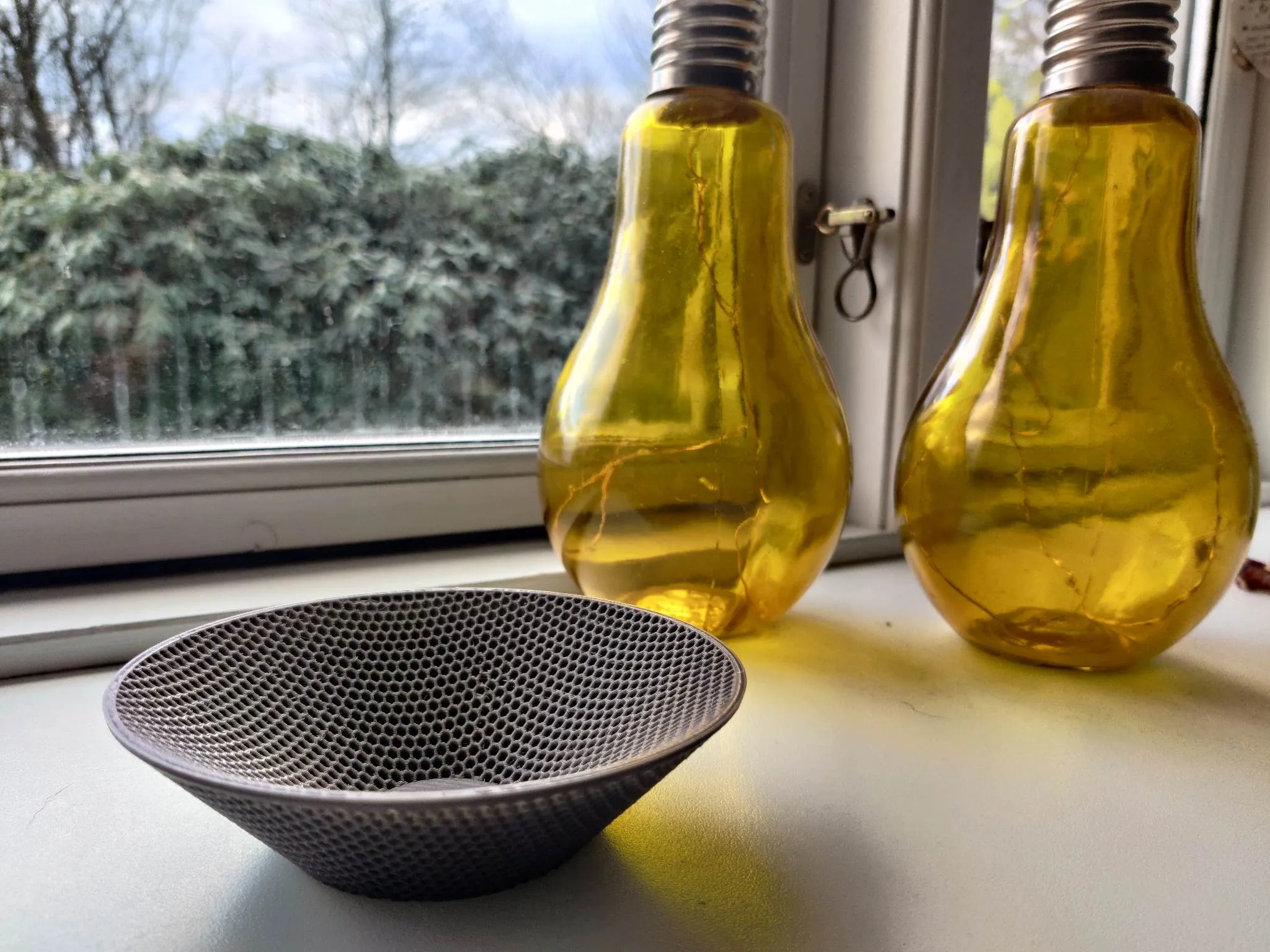 Bát tổ ong hình lục giác 150mm