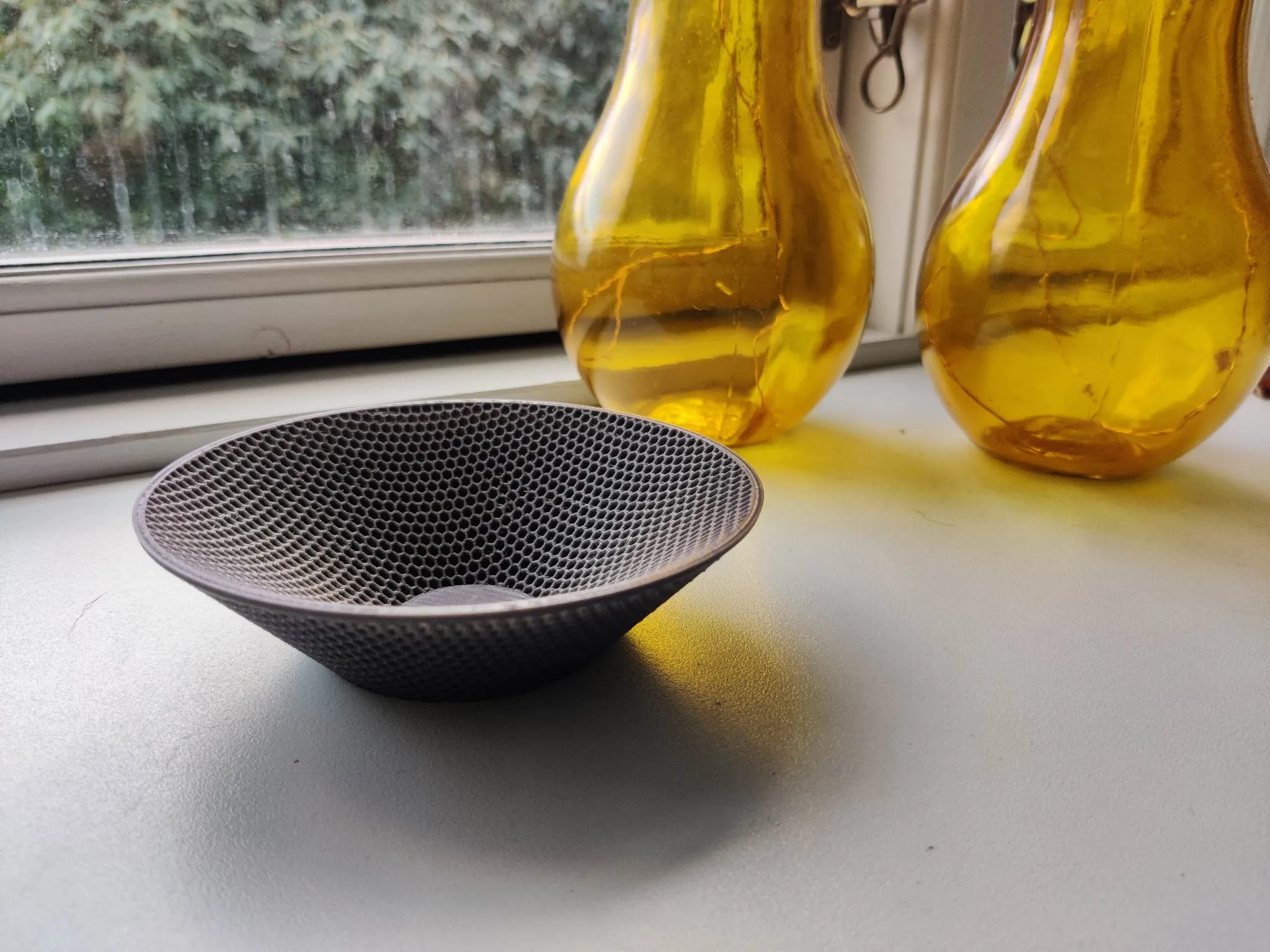 Bát tổ ong hình lục giác 150mm