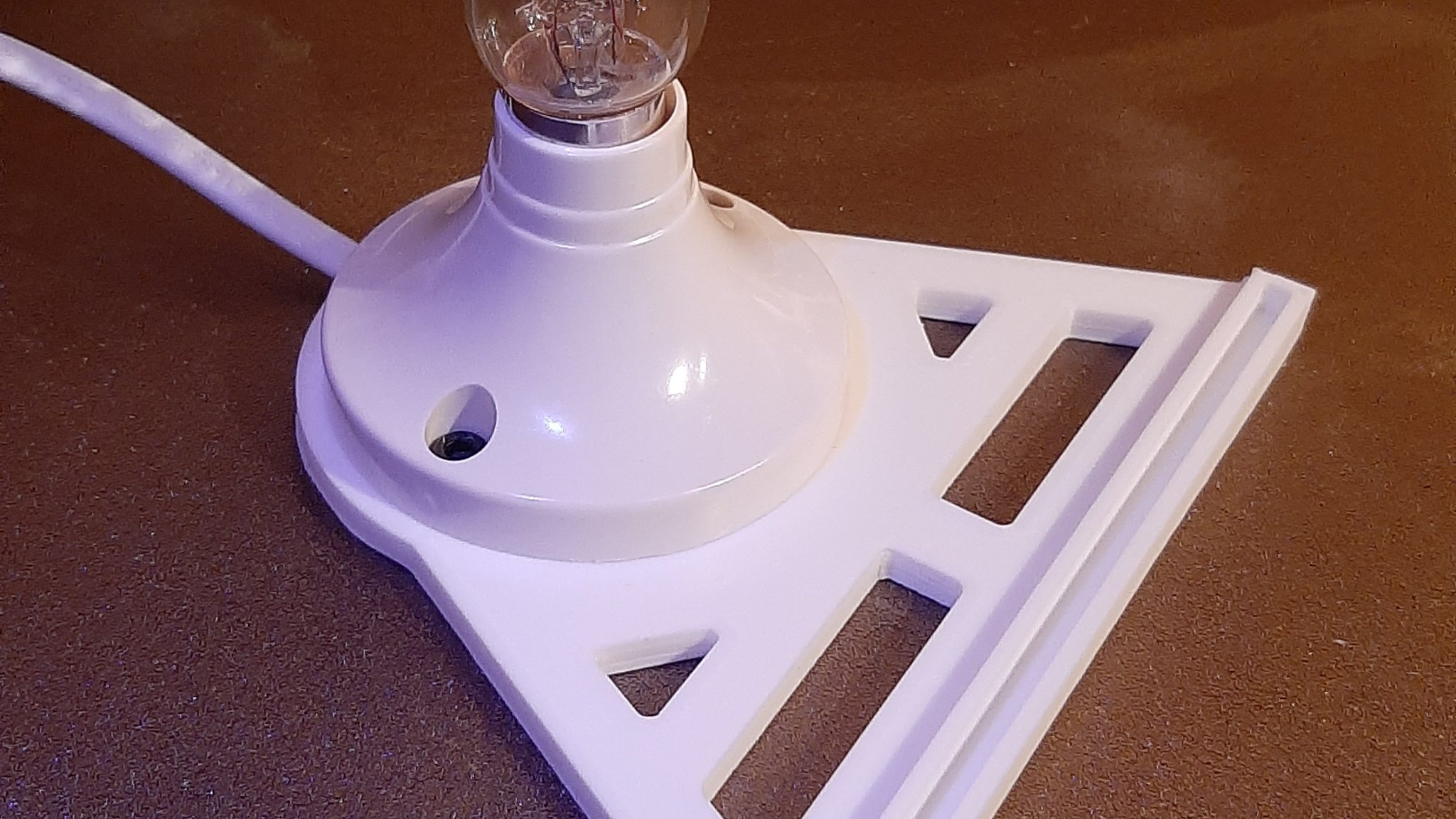 Giá đỡ lithophanie 121 mm với 2 lỗ gắn inserts