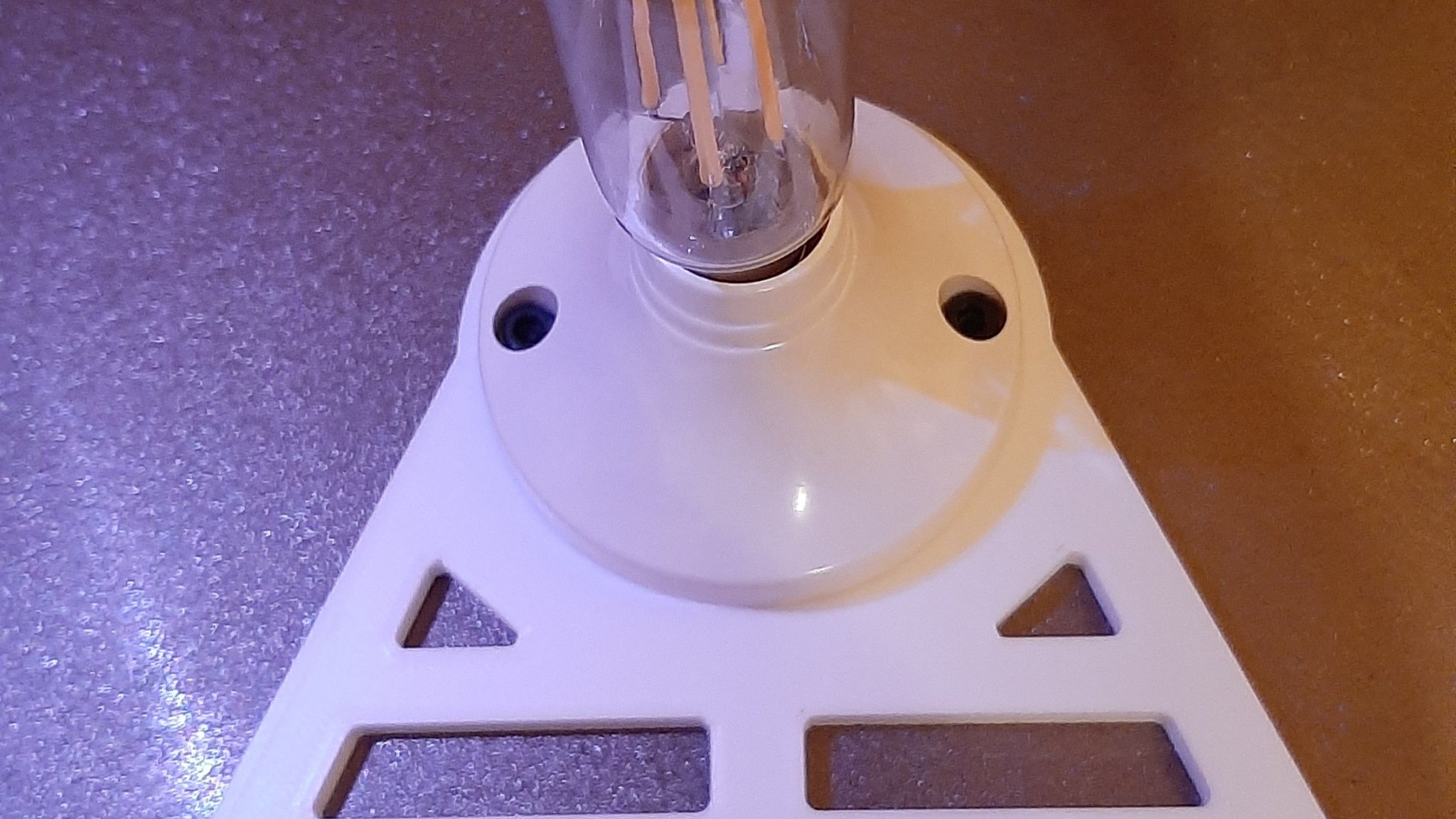 Giá đỡ lithophanie 121 mm với 2 lỗ gắn inserts