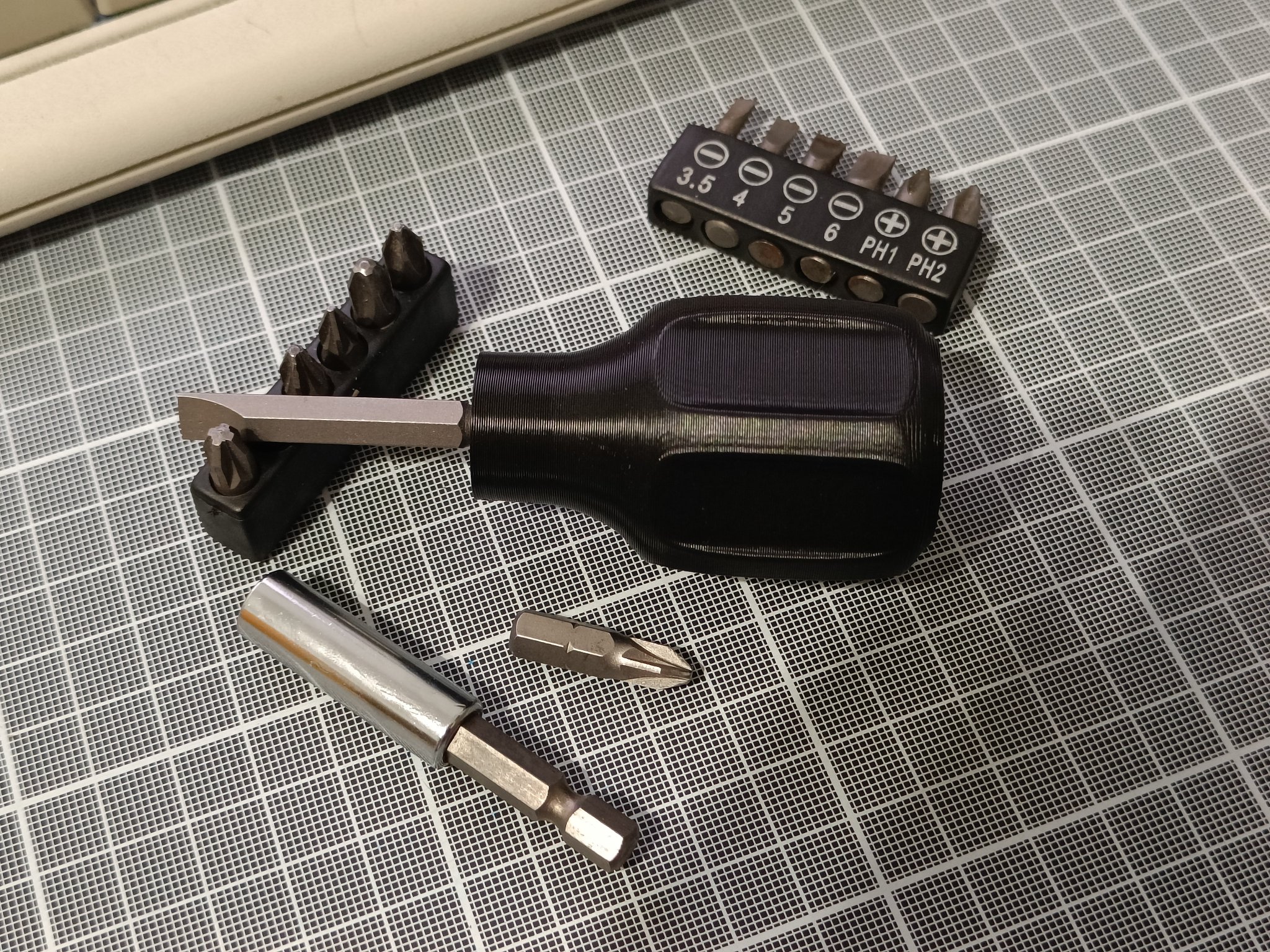 Tua vít nhỏ cho bit 1/4 inch