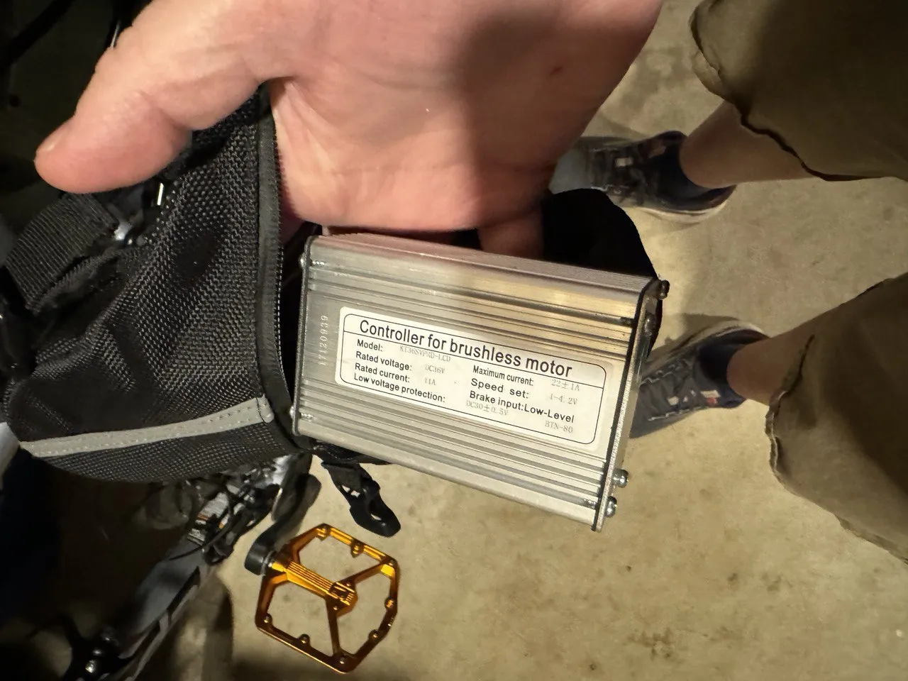 Giá đỡ hộp điều khiển cho xe đạp điện